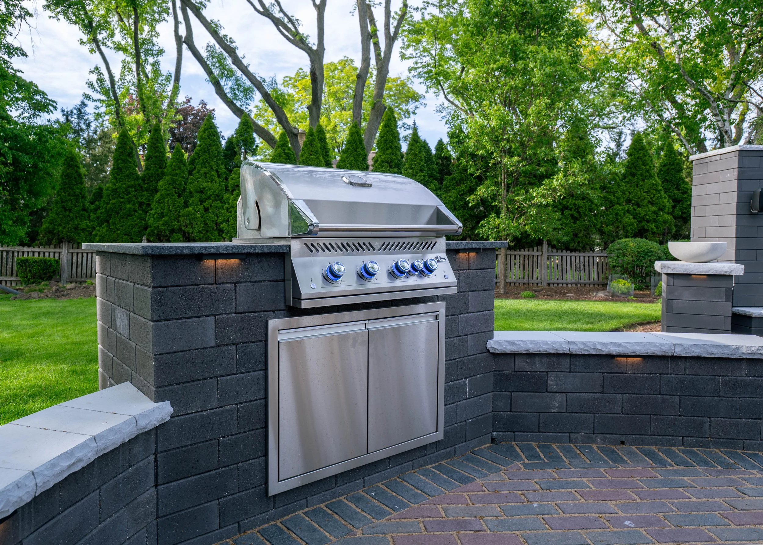 Outdoor Kitchen Builders in Wheaton, IL: What to Ask Before You Sign