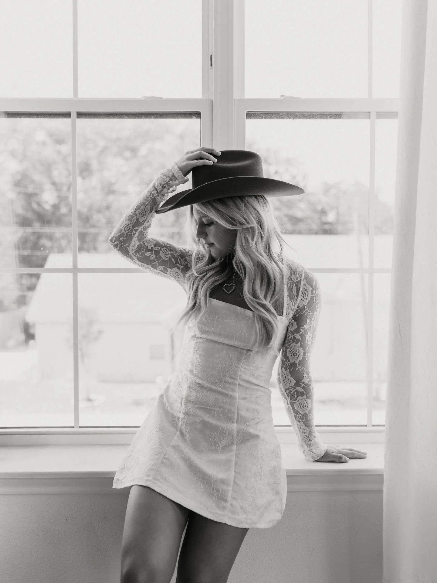 Feeling real under the weather but let me know what covers yall want to hear from me when my voice is back! 🤍✨