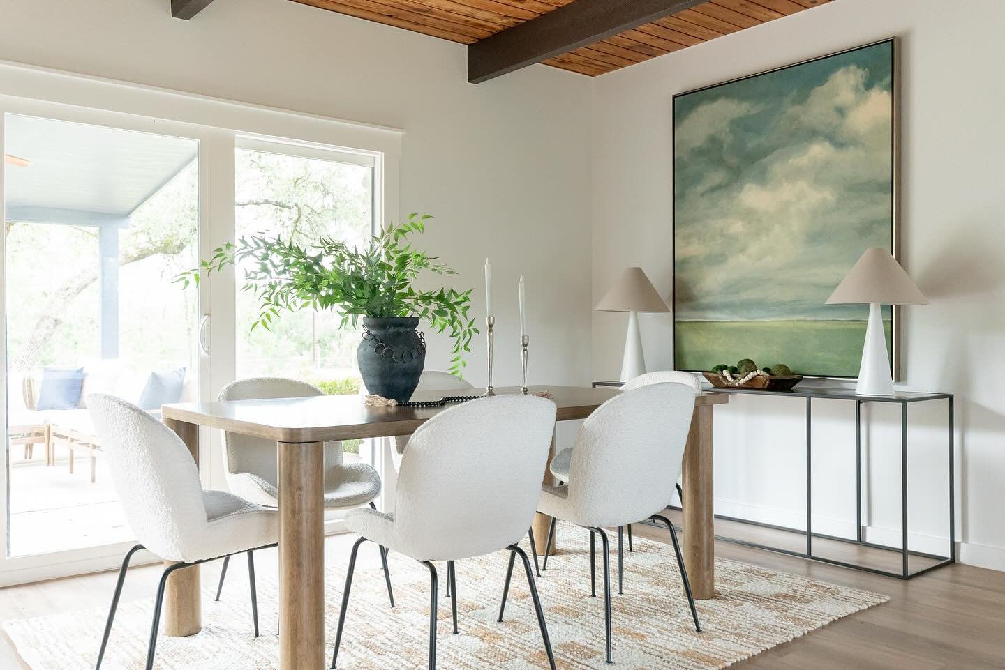 Playing catchup and finally posting some old favs. Loved the natural light and earthy tones from this install. Not to mention that wood ceiling pulling it all together!! 

📍 6719 Ridge Oak Dr 
. 
.
.
.
. 

Staged by Me/Elite Austin 
Photos by Me 📸