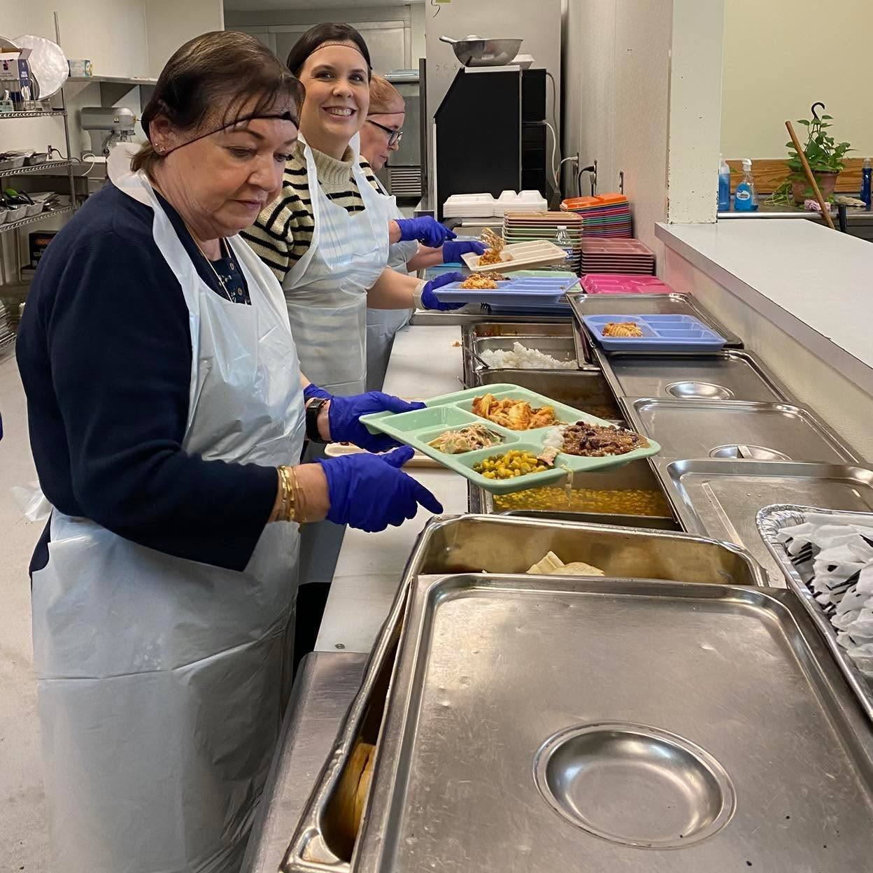 Christian Service thanks Shreveport DDA for volunteering to serve our clients #feedingpeoplechanginglives #Christianservice #donate #shreveport . What a blessing to have you serve. Thank You!!!! Make a  donation today https://donorbox.org/five-dollar