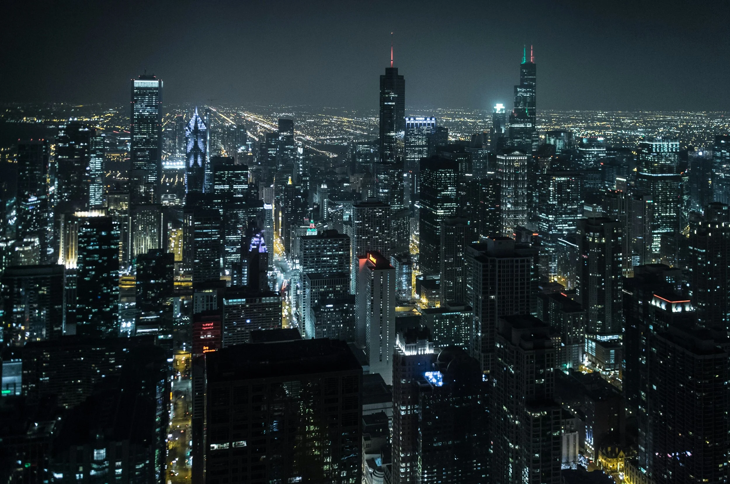 Chicago Illinois real estate investor email list audience overlooking the downtown skyline and Lake Michigan with targeted property investors and real estate professionals in Chicago IL