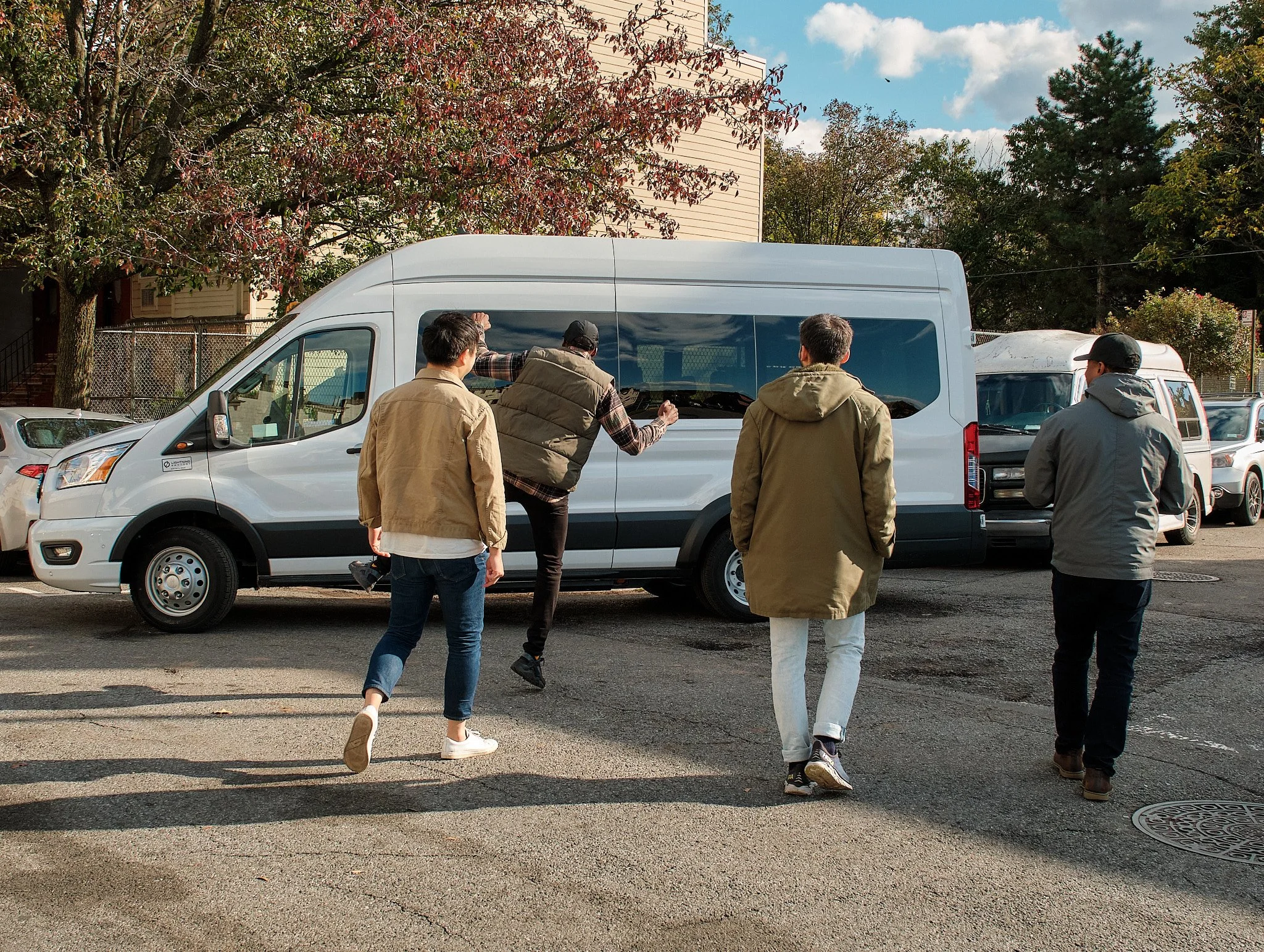 Dollaride is a New York-based company established to electrify fleet vehicles in transit deserts, starting with New York City’s so-called “dollar vans”, an informal transit network that serves more than 100,000 riders daily in the outer boroughs of N