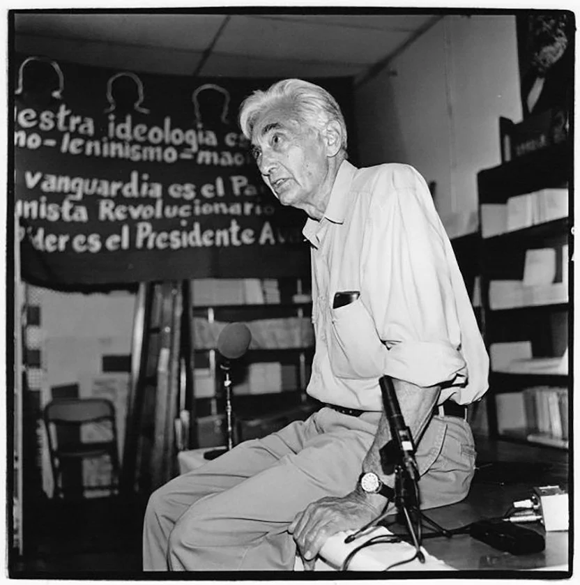 Howard Zinn at Pathfinder Bookstore, Los Angeles, CA. Image credit to Slobodan Dimitrov under CCA SA 4 license, available here: https://creativecommons.org/licenses/by-sa/4.0/deed.en