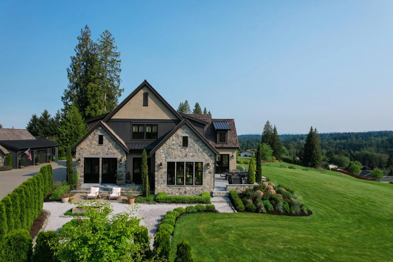 snohomish-farmhouse-stucco-stone-combo-08.jpg