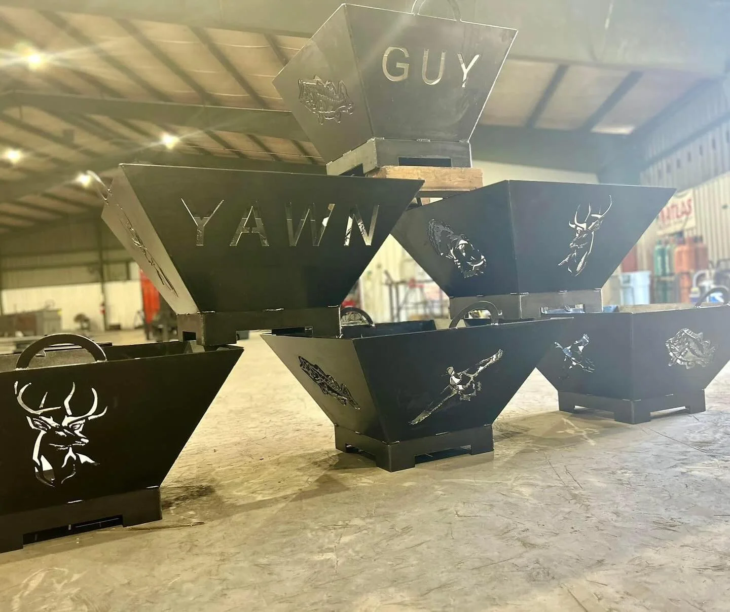 Cooler evenings have finally arrived! Get your fire pit orders in today! Three sizes to choose from&hellip;small, medium and large. Custom cooking attachments are also available. Call or text 205-657-2967!

Small-24&rdquo; top opening
Medium-36&rdquo