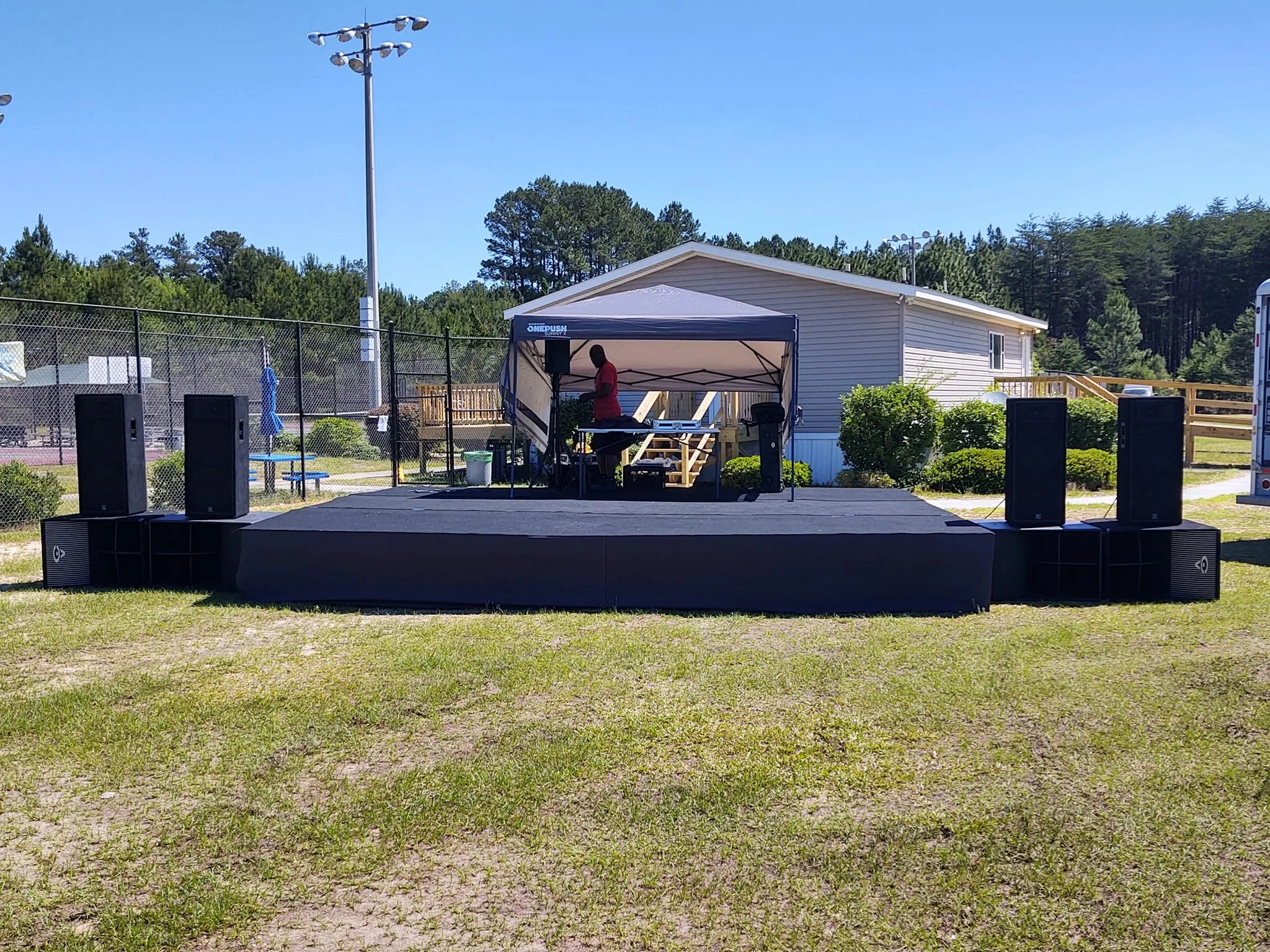 STAGE FOR RENT 706 627-8036