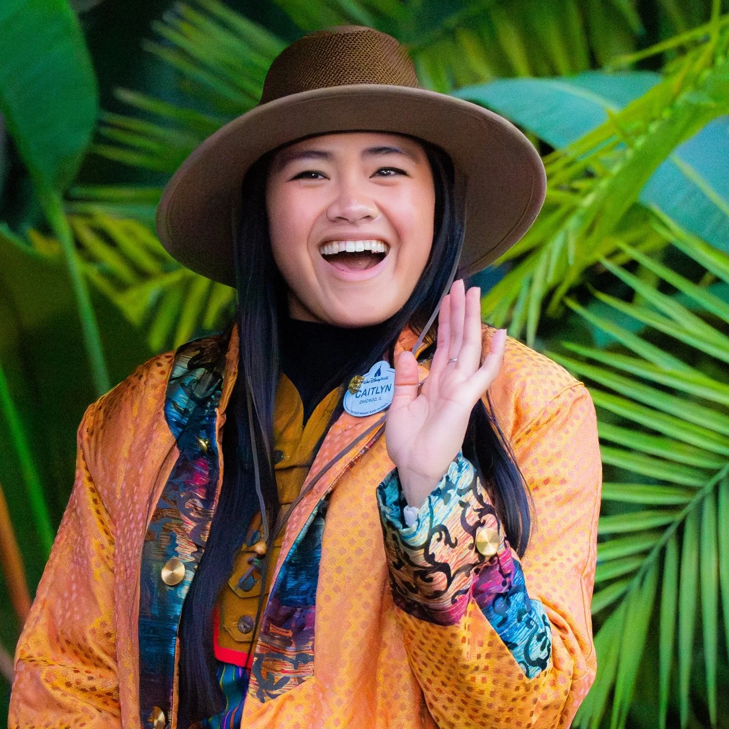 Maybe you&rsquo;ll spot some familiar faces in previous roles, previous costumes and previous locations on this post! 

CastCandids will officially  be coming back to the parks in May so hopefully we catch you and your friends then! Please say Hiiiii