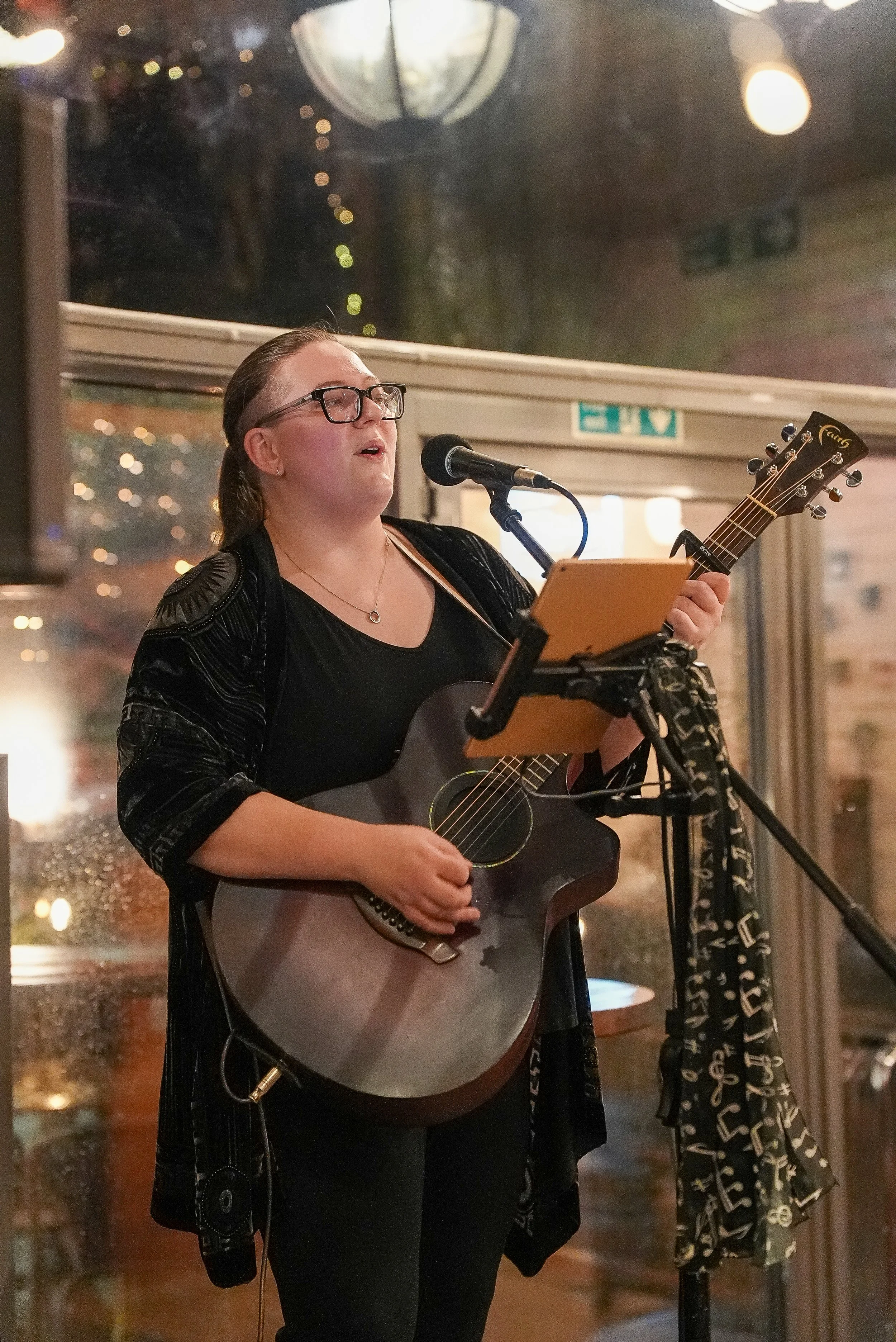 Jayne Snow live at Gurkha Fire