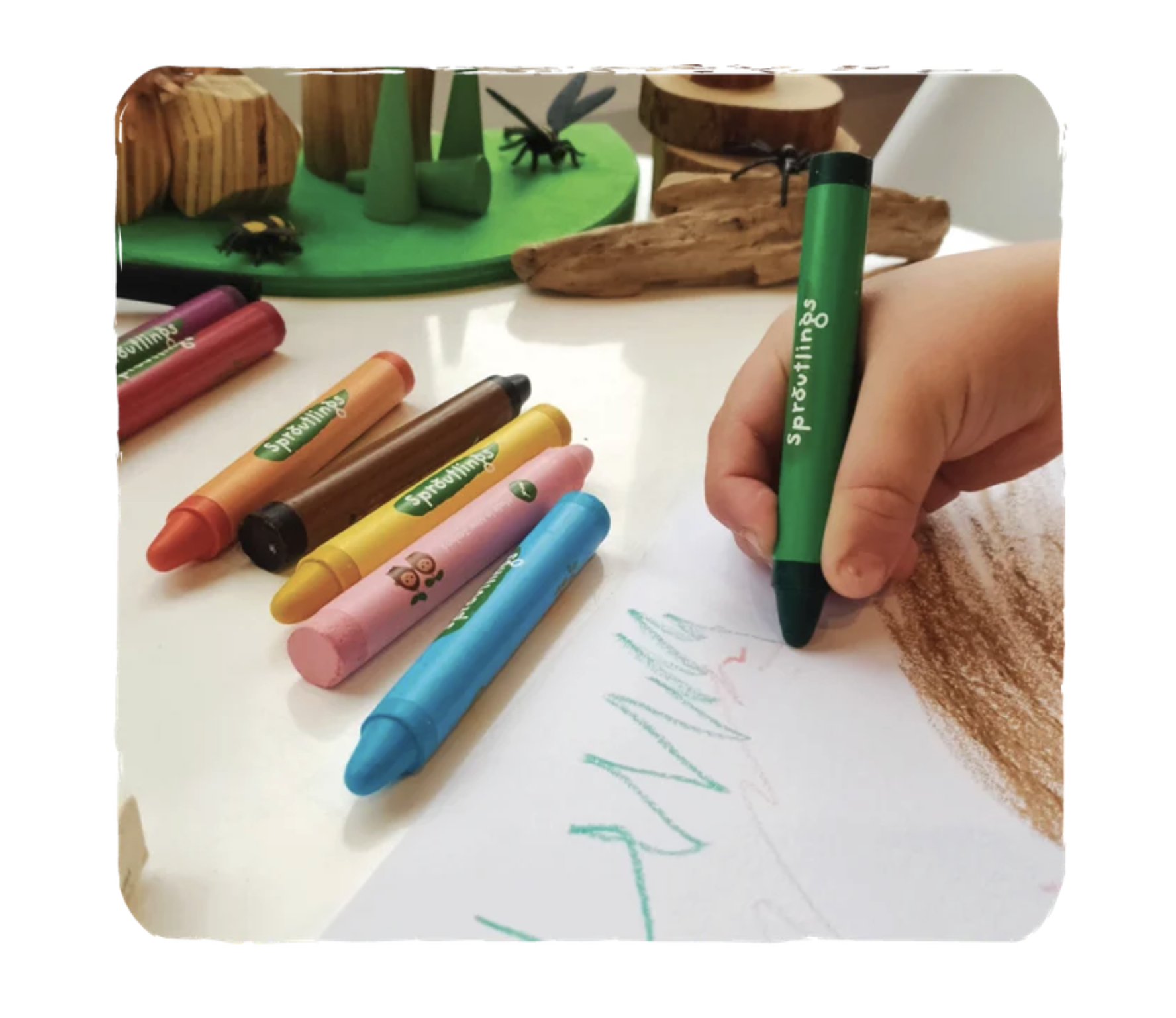 Sproutlings-Natural-Soy-Beeswax-Crayons-8-Pack.png