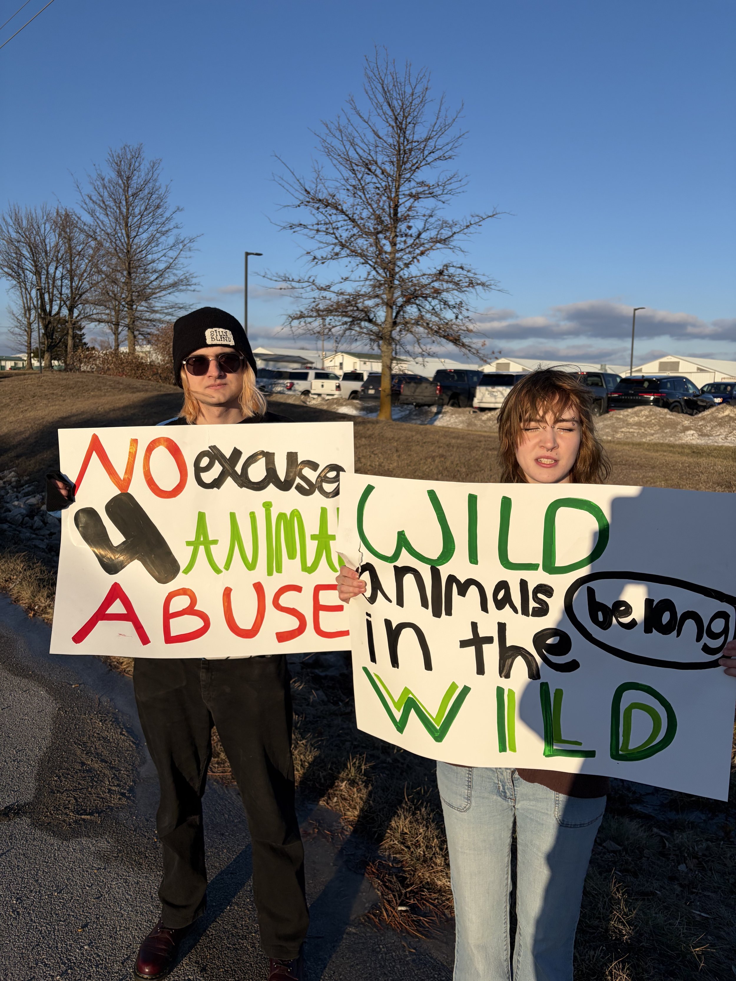 Circus protest in Lake St. Louis.jpeg