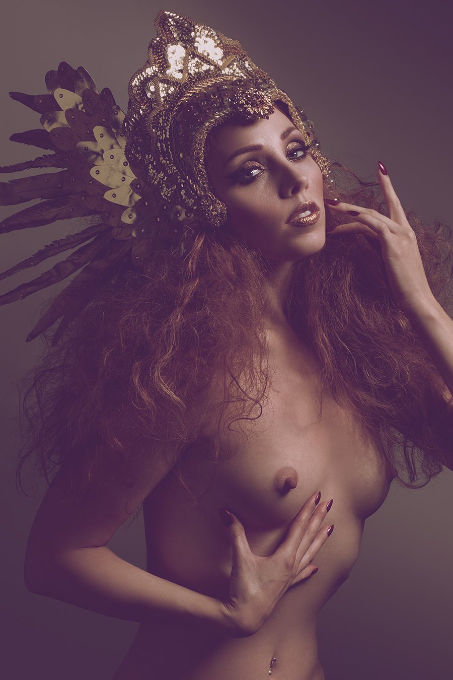 Scarlett in Headdress 2