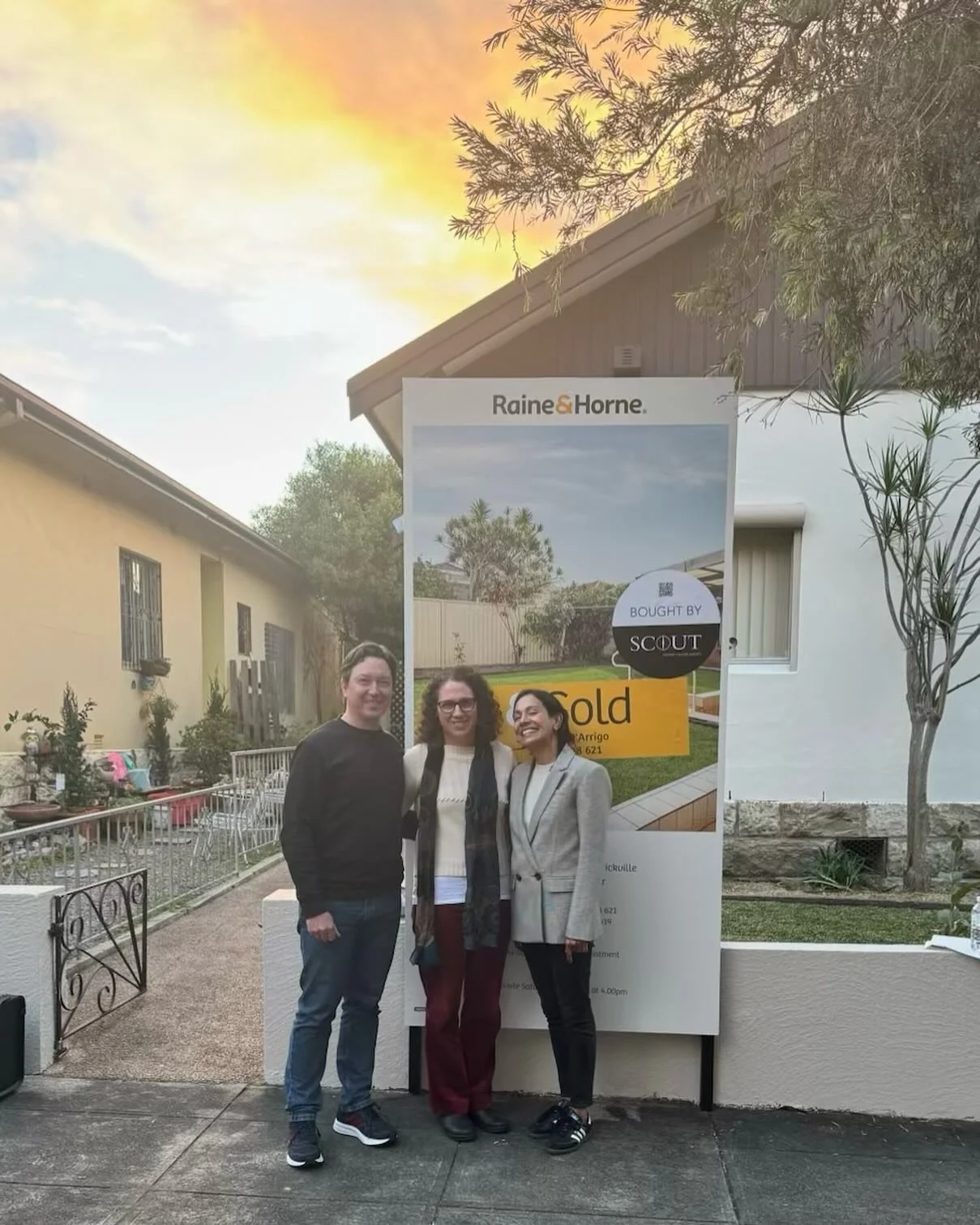 Sunset winning smiles! Bought at auction in Marrickville against 10+ bidders. 

The happy culmination of a zealous home search spanning from Alexandria to Summer Hill until we nutted out what was truly important to their family.

Once we got laser fo