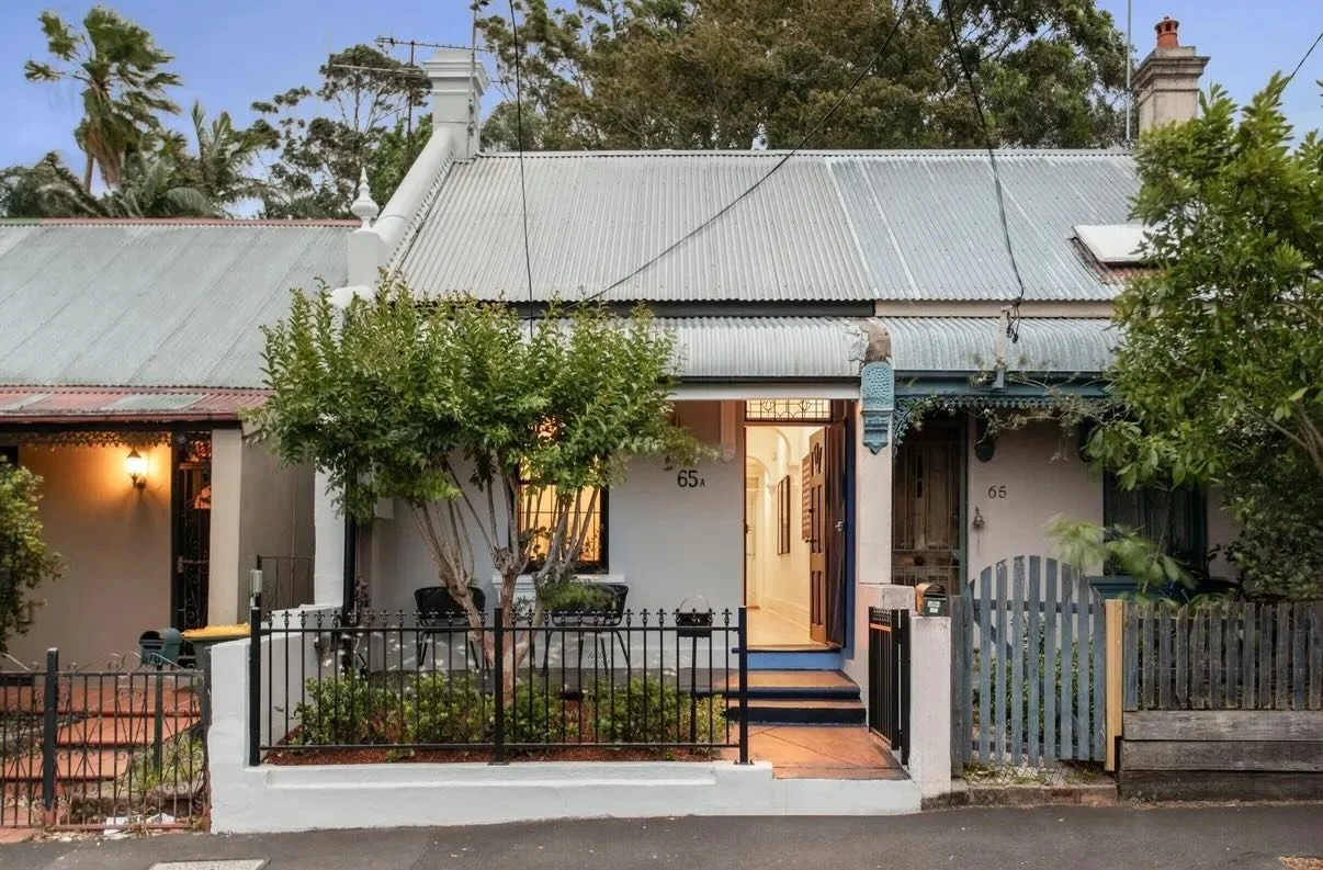 Bought pre-auction in Erko!

Three weeks ago I met a buyer who was exhausted, overwhelmed, and stuck in decision paralysis. Last Friday, we exchanged on a 3 bed semi in Erskineville, exactly where she wanted to be all along&hellip;even though her hom