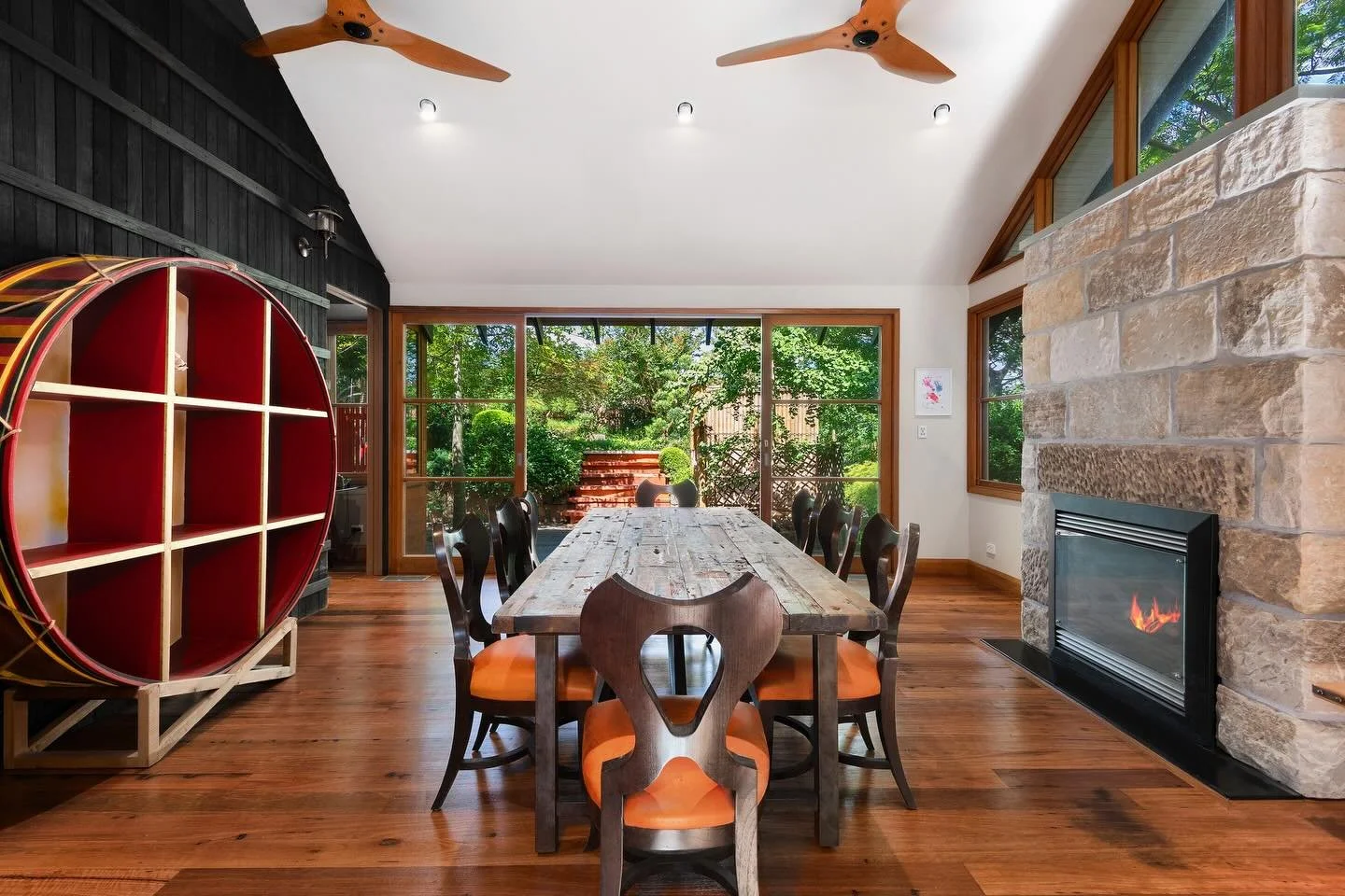 Bought Off-Market: Petersham Unicorn 🦄

This off-market buy is one of my most special home purchases. Looking at that grand Victorian facade, you&rsquo;d never imagine the visionary architecture and gardens waiting on the other side. It&rsquo;s one 