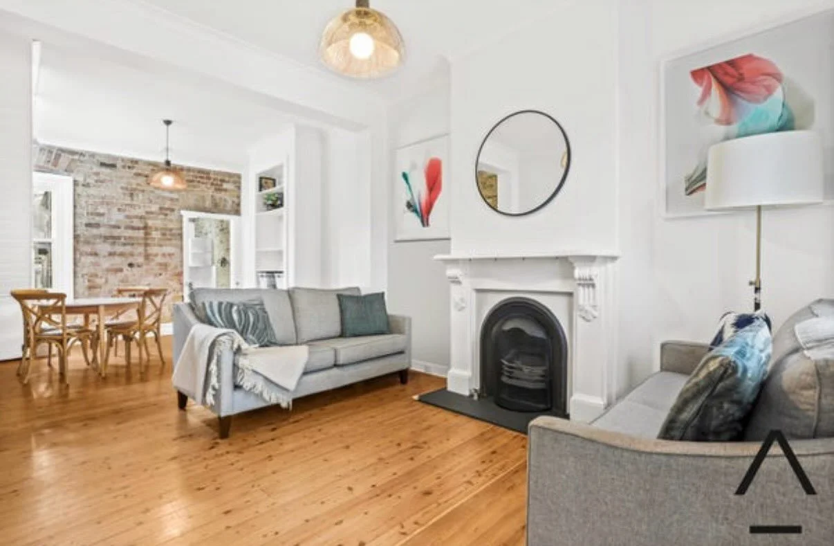 Bought off-market in Alexandria

It was a short n sweet buying journey for two first-home buyers. Having lived all over the world, they finally chose Sydney&rsquo;s inner west and city fringe to call home.

Only 9 days into the search, we bought this