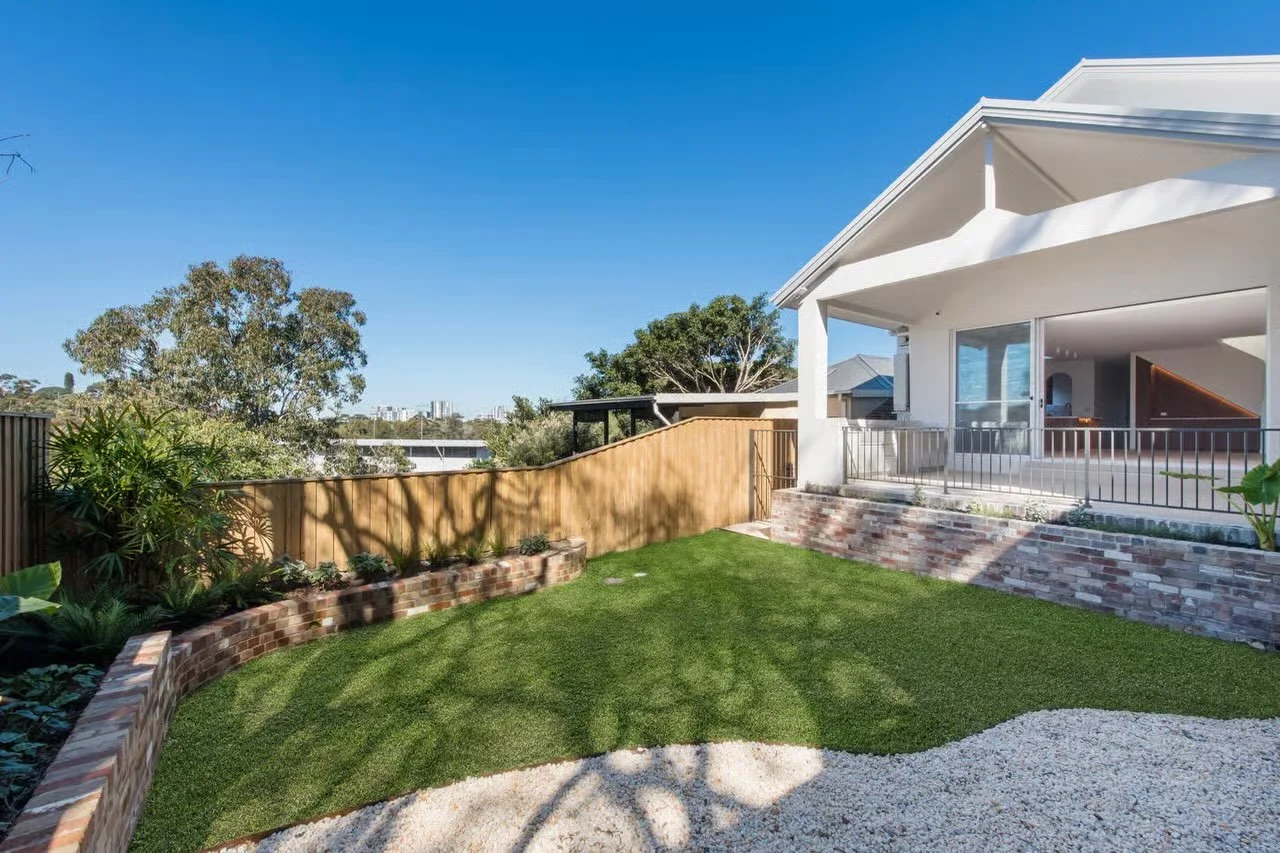 Off-market swoop in Marrickville 🦅

The buyer brief: private &amp; surrounded by nature yet inner west vibe-y. Contradictory much? ;)

4 months of searching on my part, but the only property my client inspected ✔️

Bought off-market before vendor pa