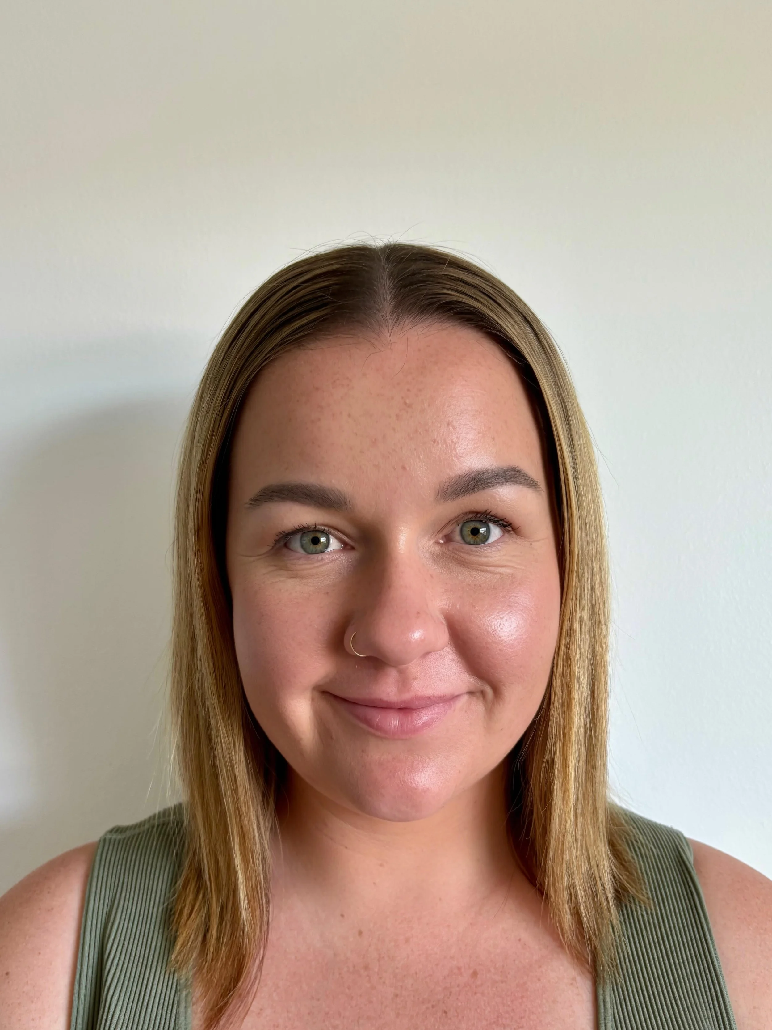 Chloe - Headshot.jpg