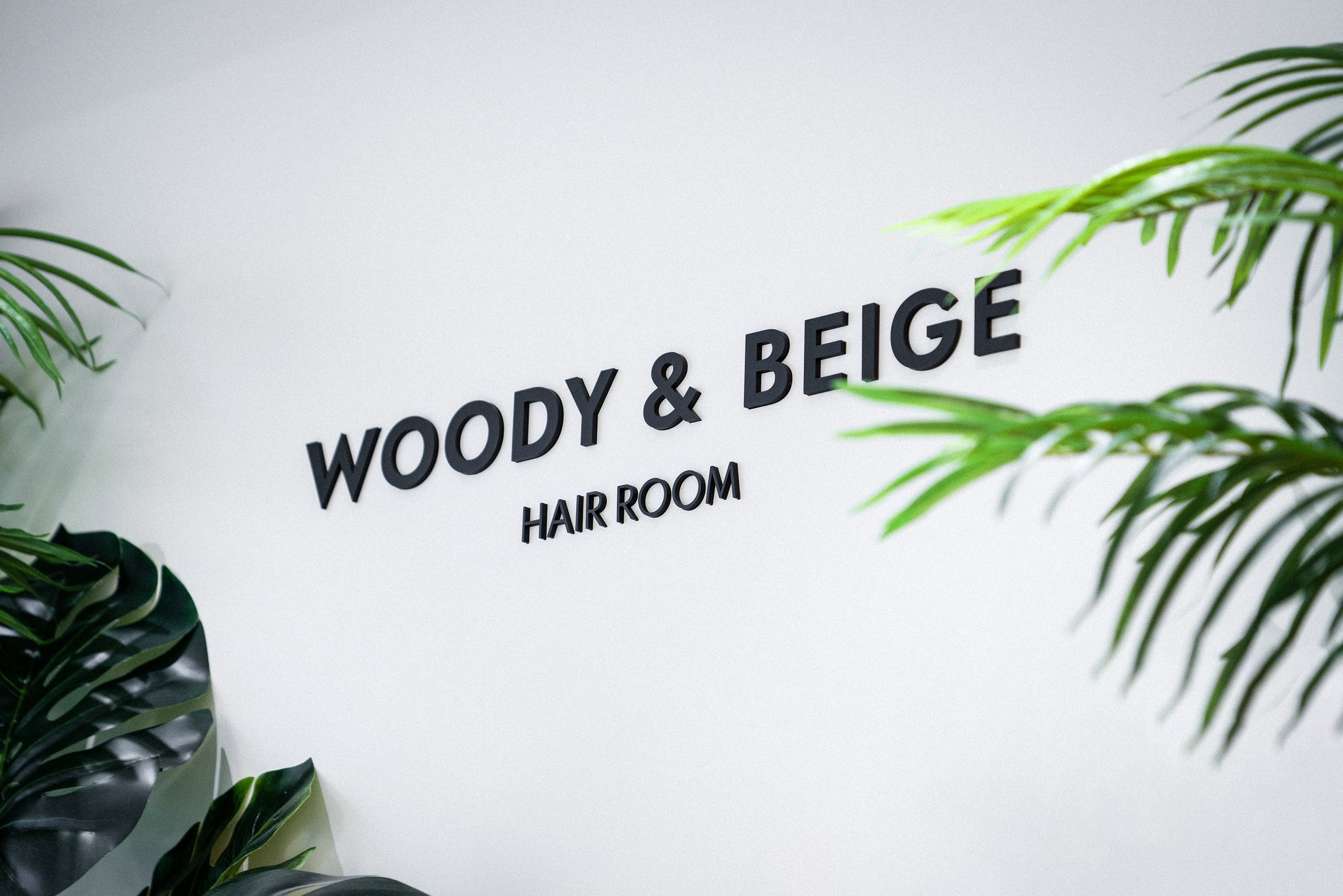 WB_salon_sign2.jpg
