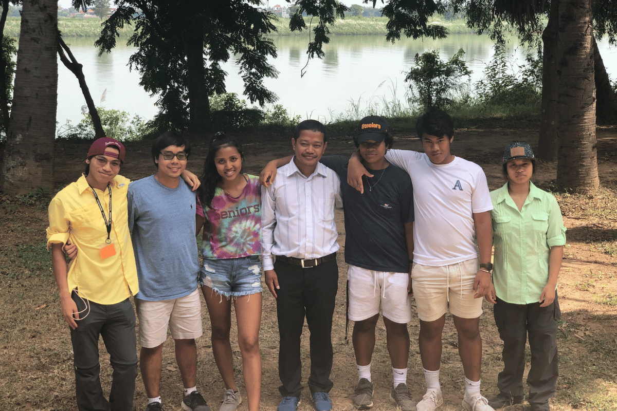 Photo of previous Cambodia Ties Program participants.