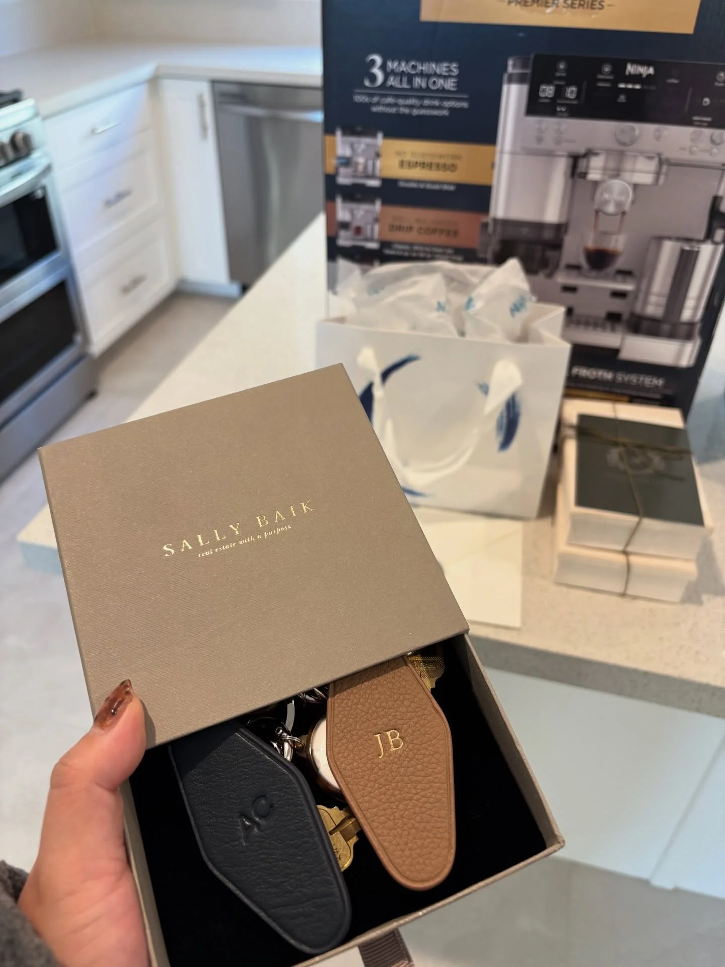 Congrats to my dear clients J + A on closing on their first home!! 🥳🥳🥳 These two are such hard workers and go-getters, so I&rsquo;m SO happy they were able to find a home even better than they expected for their first 🥹 timing and working with a 