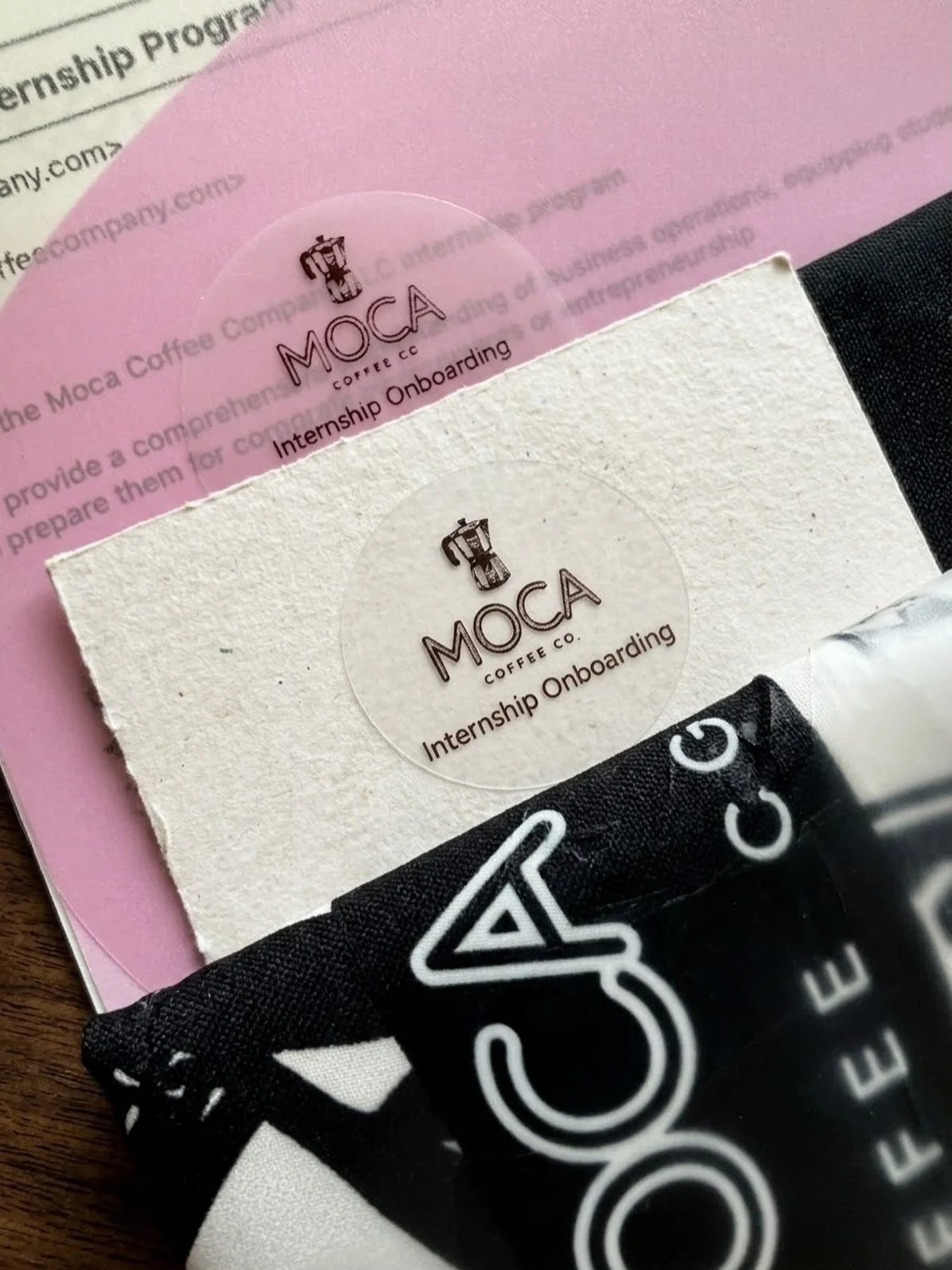 Moca Coffee Co. is growing, and our team is expanding! Today we just onboarded our first intern☕✨Keep following us! As we continue this journey, we will be looking for passionate interns to join us behind the scenes from customer service, operations,