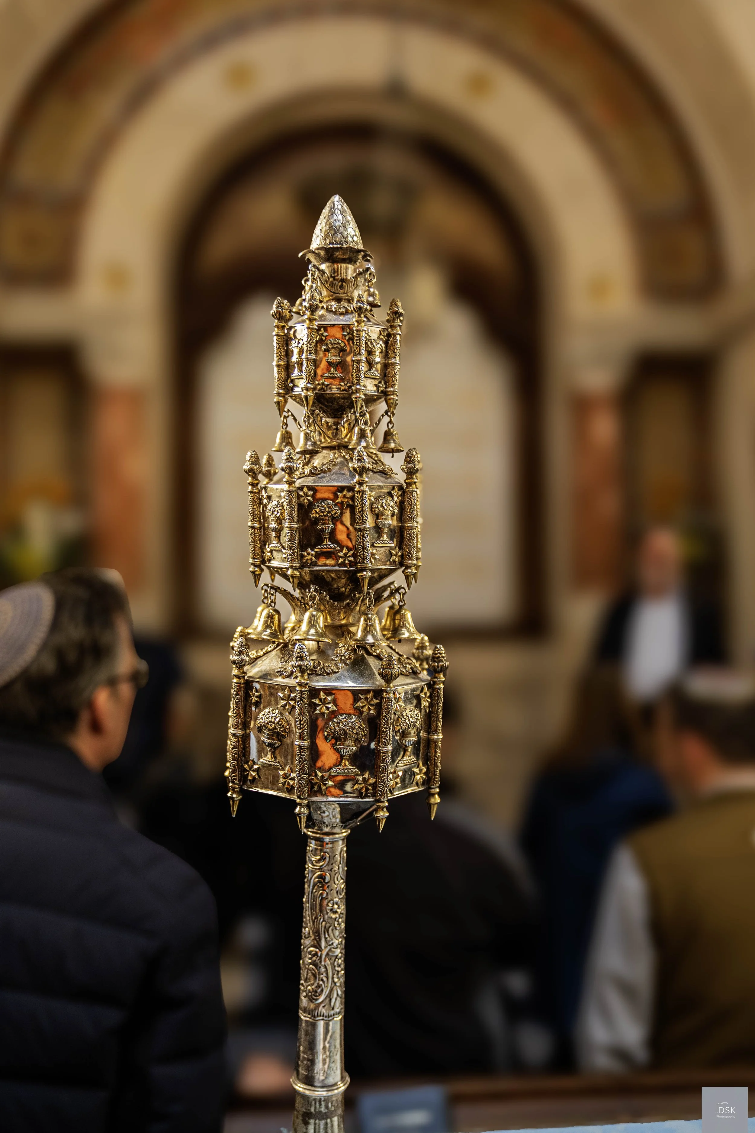 Torah adornment. Shaare Tikva, Lisbon
