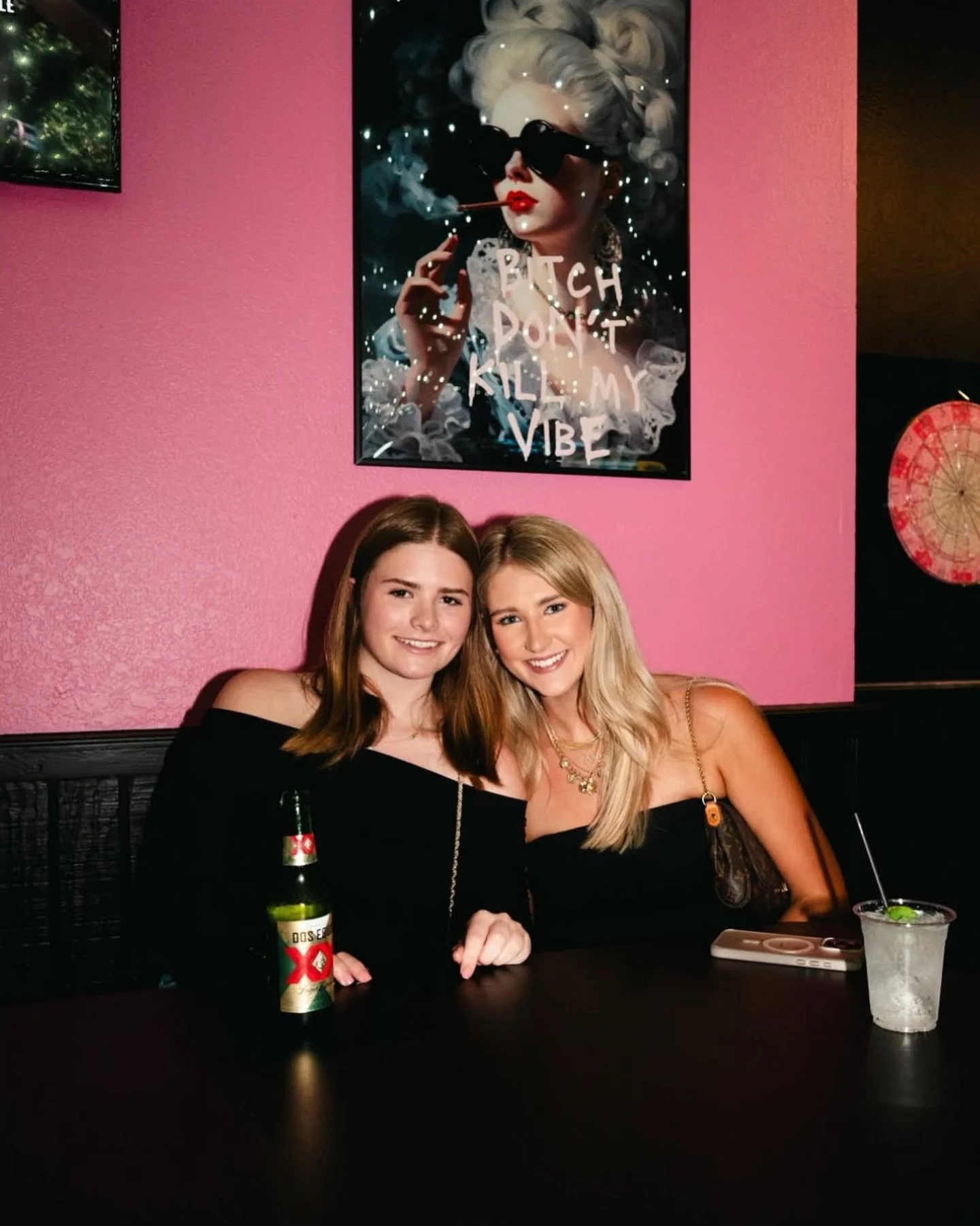 Picture this: January in Texas, perfect weather, cheap drinks, high vibes, bestie in tow&hellip; 🍹🎉 

🎤 Karaoke starts at 9. Come on!