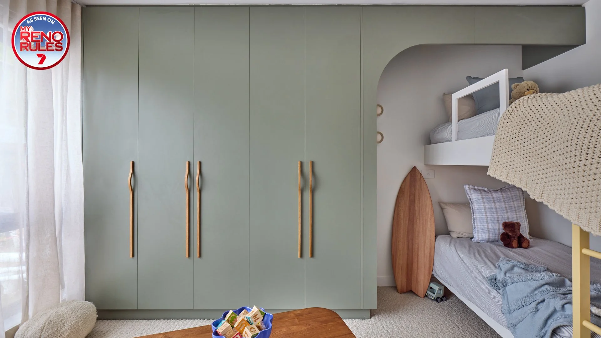 Julia and Nathan’s kids wardrobe on My Reno Rules, featured on Channel 7, delivered a playful and inviting space that truly stood out. The cabinetry in Polytec Topiary with handles from touch handles created a fresh, modern look, while the judges pra