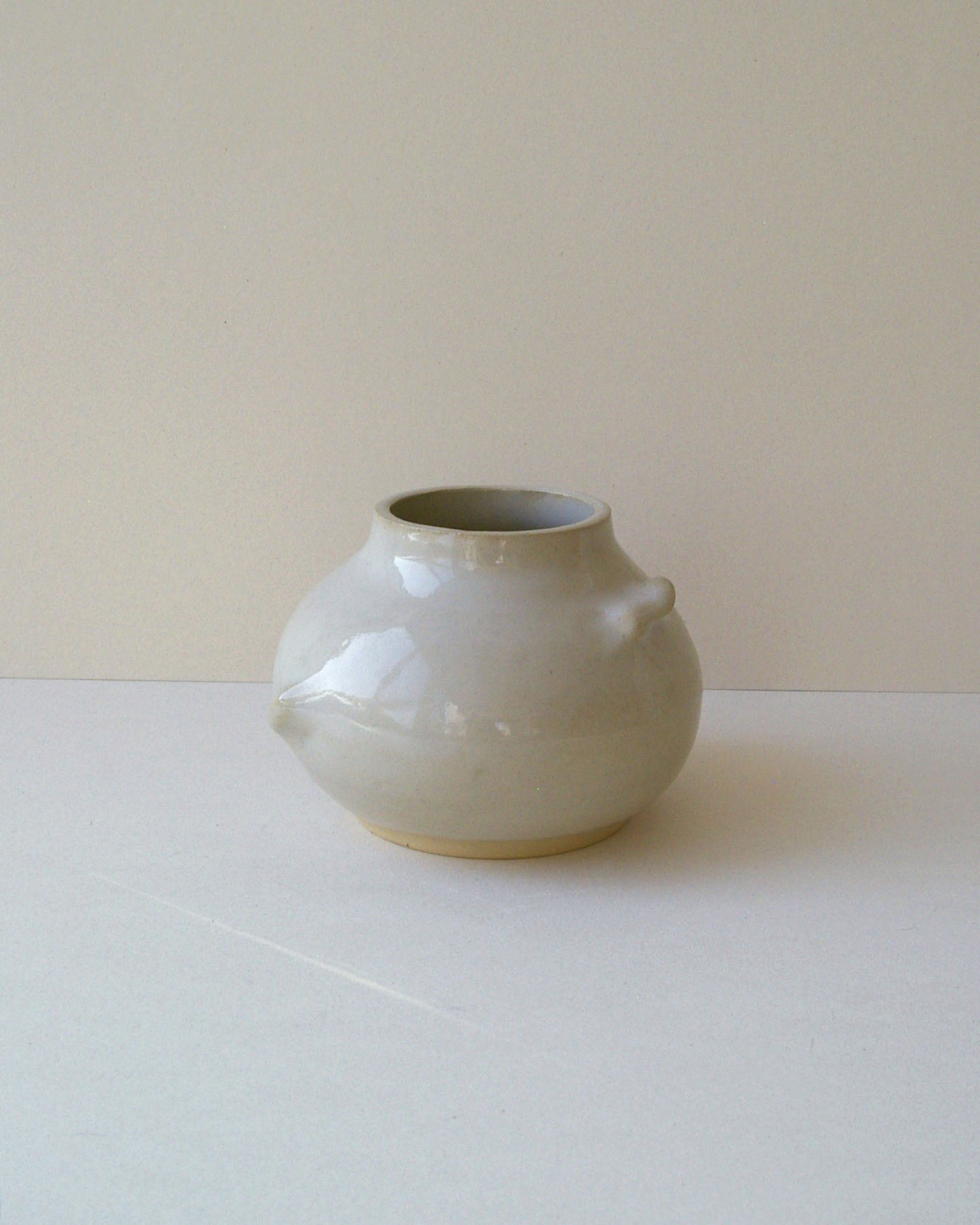 Round Vase in Bristol