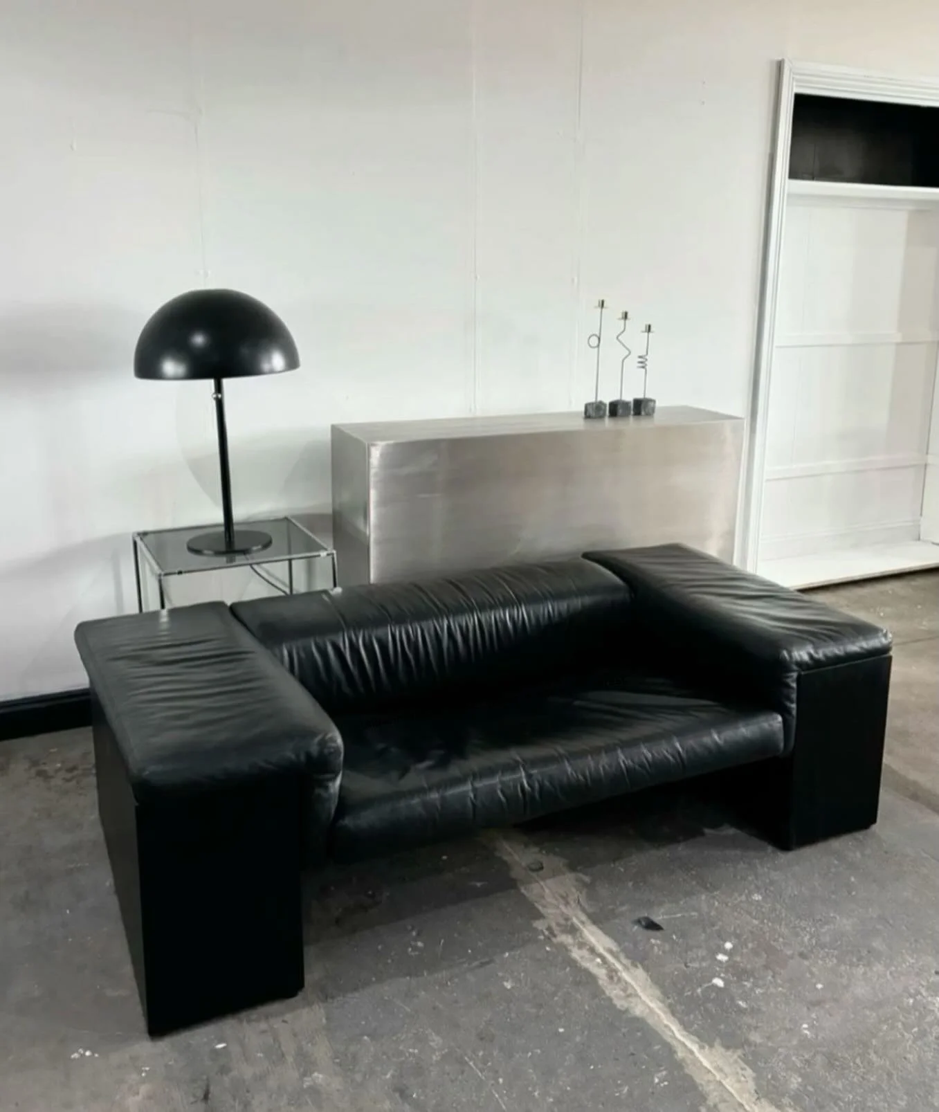 Experience the tangible power of simplicity.

Invest in a virtual assistant and remove the clutter from your daily workload with grace and precision.

Contact us today 🤍

#AUX #AUXVAStudio #VirtualAssistance #virtualassistant #peoplesupportingpeople