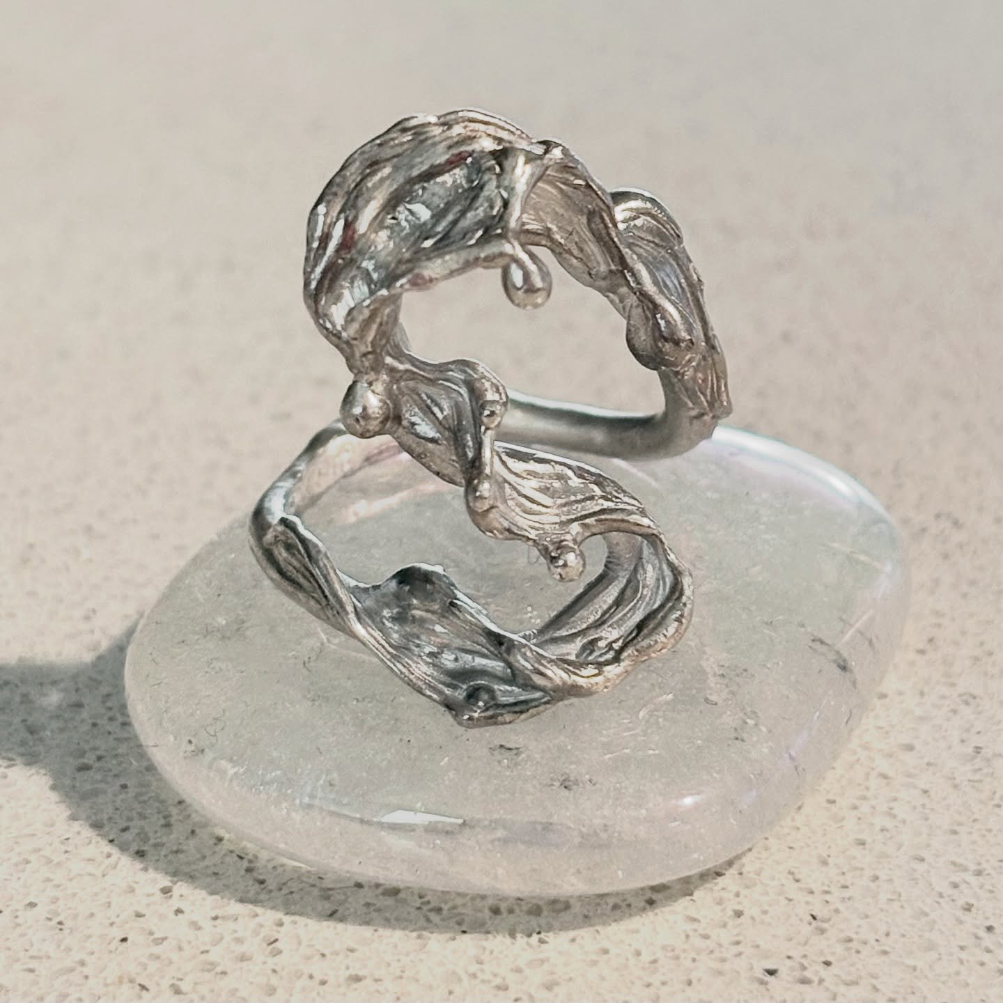 &lsquo;Flow&rsquo; -  Sterling silver (925) 

Ring size: T
Weight: 10.4 grams 

#lostwaxcasting #sterlingsilverjewellery #handmade #silverhandmadejewelry #ring