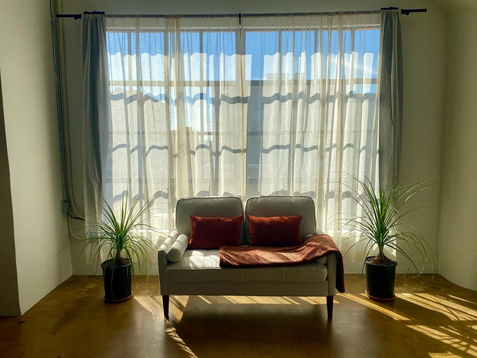 WhatsApp Image 2024-11-20 at 14.37.43_ccb0d270.jpg