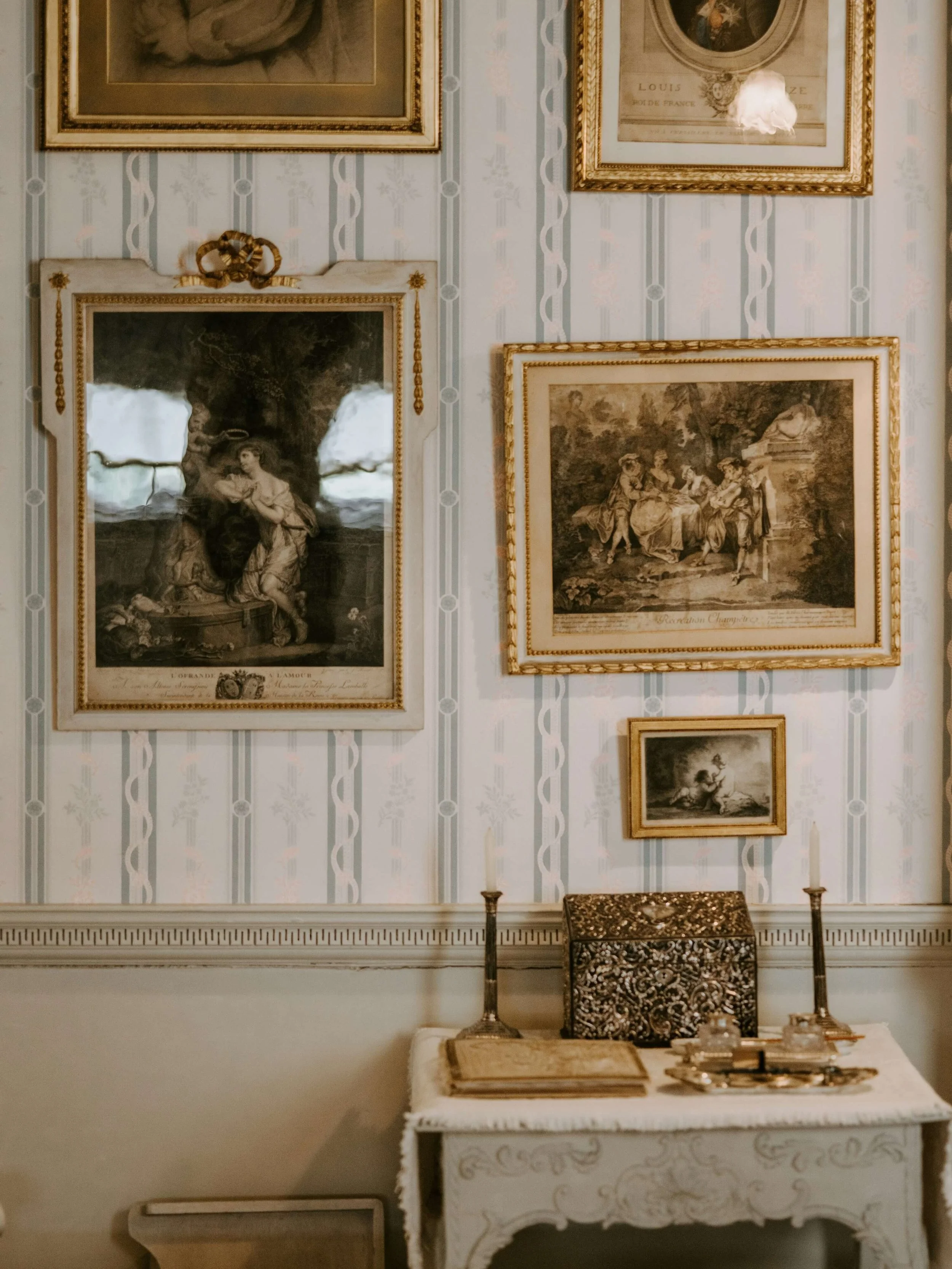 antique-paintings-wallpaper-vintage-vibe