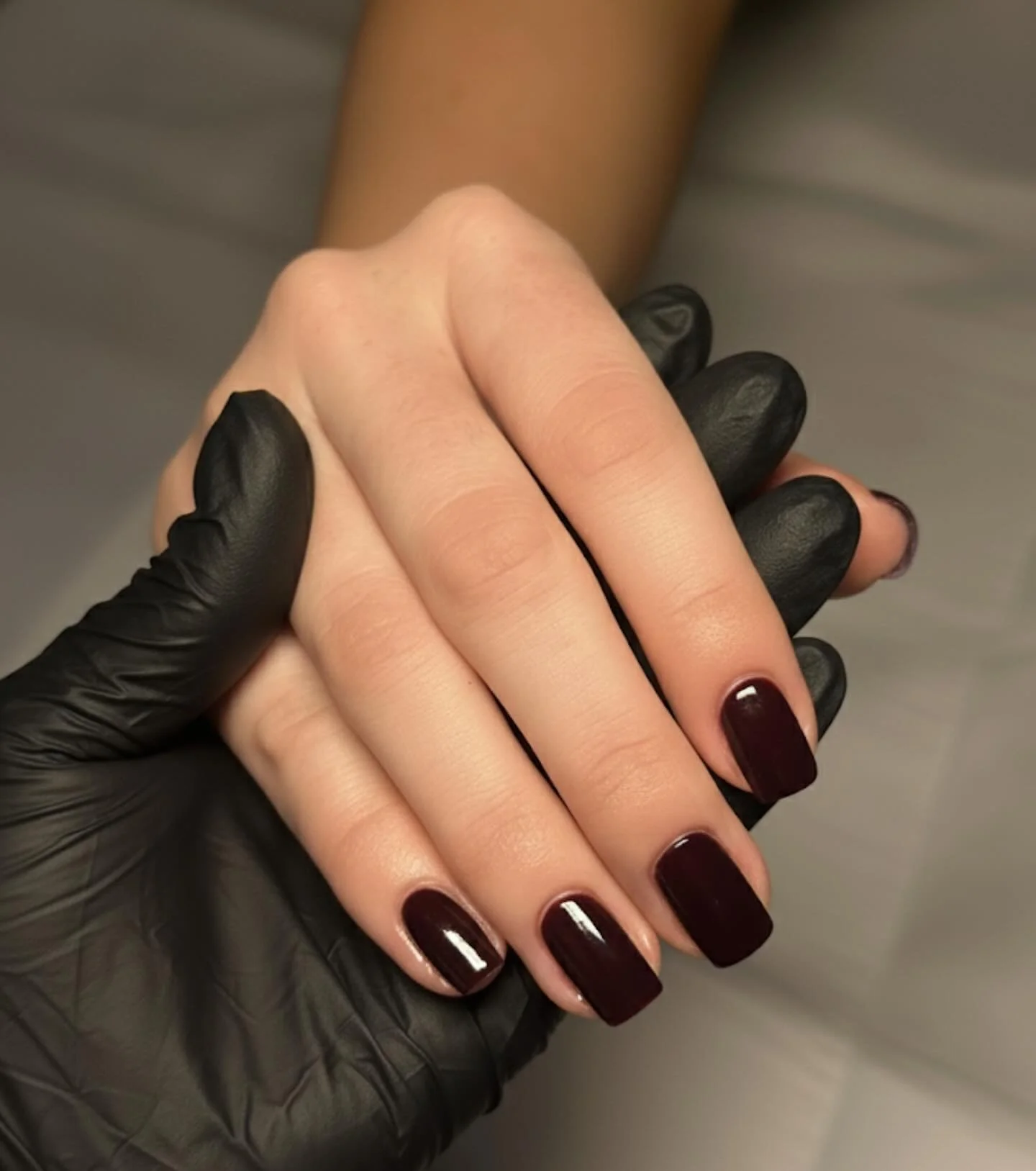 The perfect autumn colour 🍂✨

There&rsquo;s something about a deep, glossy manicure that just feels right for this time of year.
Majestic by @artisticnaildesign - a rich, luxurious tone that complements every skin tone and adds a touch of understate