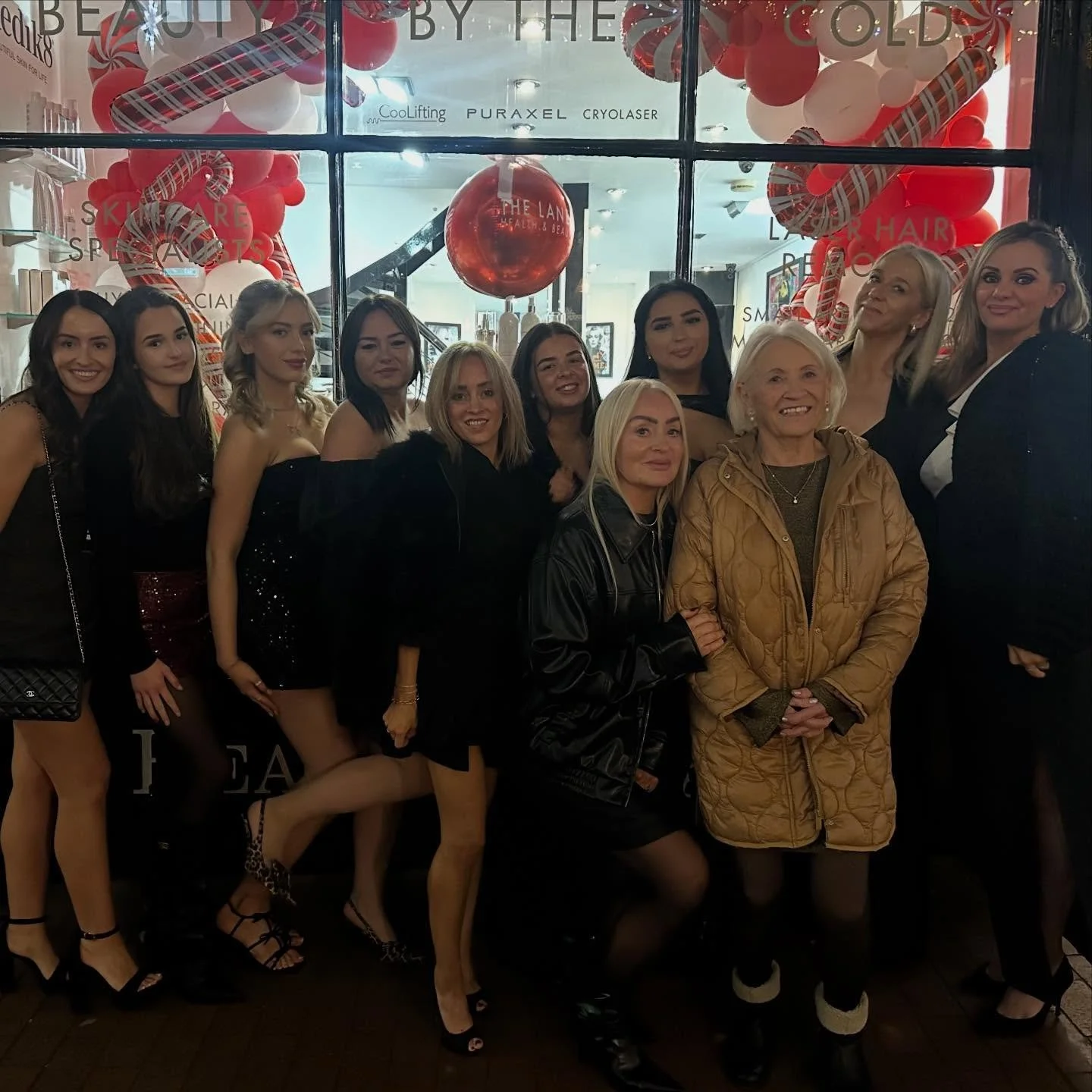 Merry Christmas from all of us at The Lanes Health &amp; Beauty 🎄✨

Today we&rsquo;re feeling extra grateful &ndash; not just for our amazing clients, but for the team that makes this place what it is. When work colleagues become friends&hellip; and