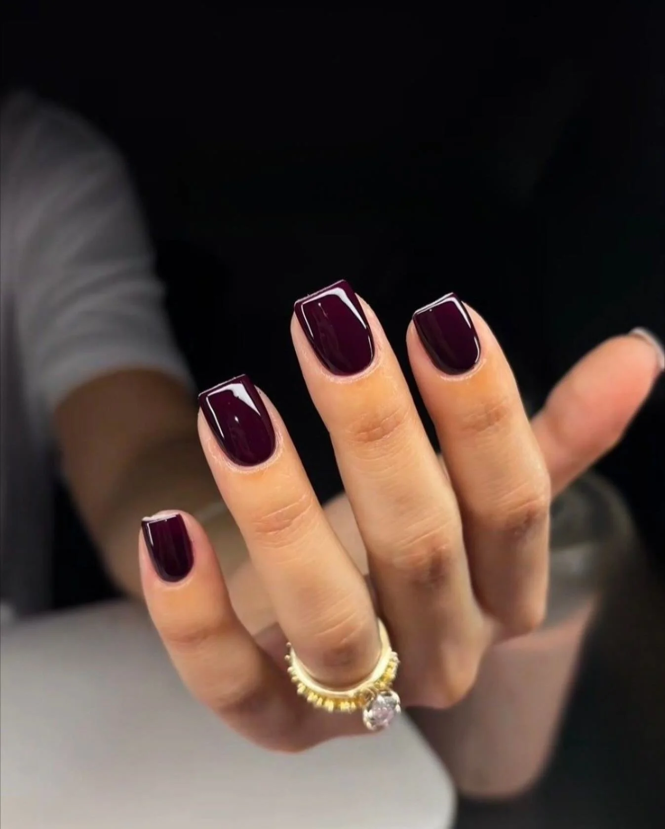 Plum is THAT girl this January 🍷

Deep, glossy, and everywhere right now.
If you&rsquo;re stuck on what colour to choose&hellip; this is your sign.

📸Credits @pinterestuk 

Book now using the link in bio 

#PlumNails #JanuaryNails #NailTrends2026 #