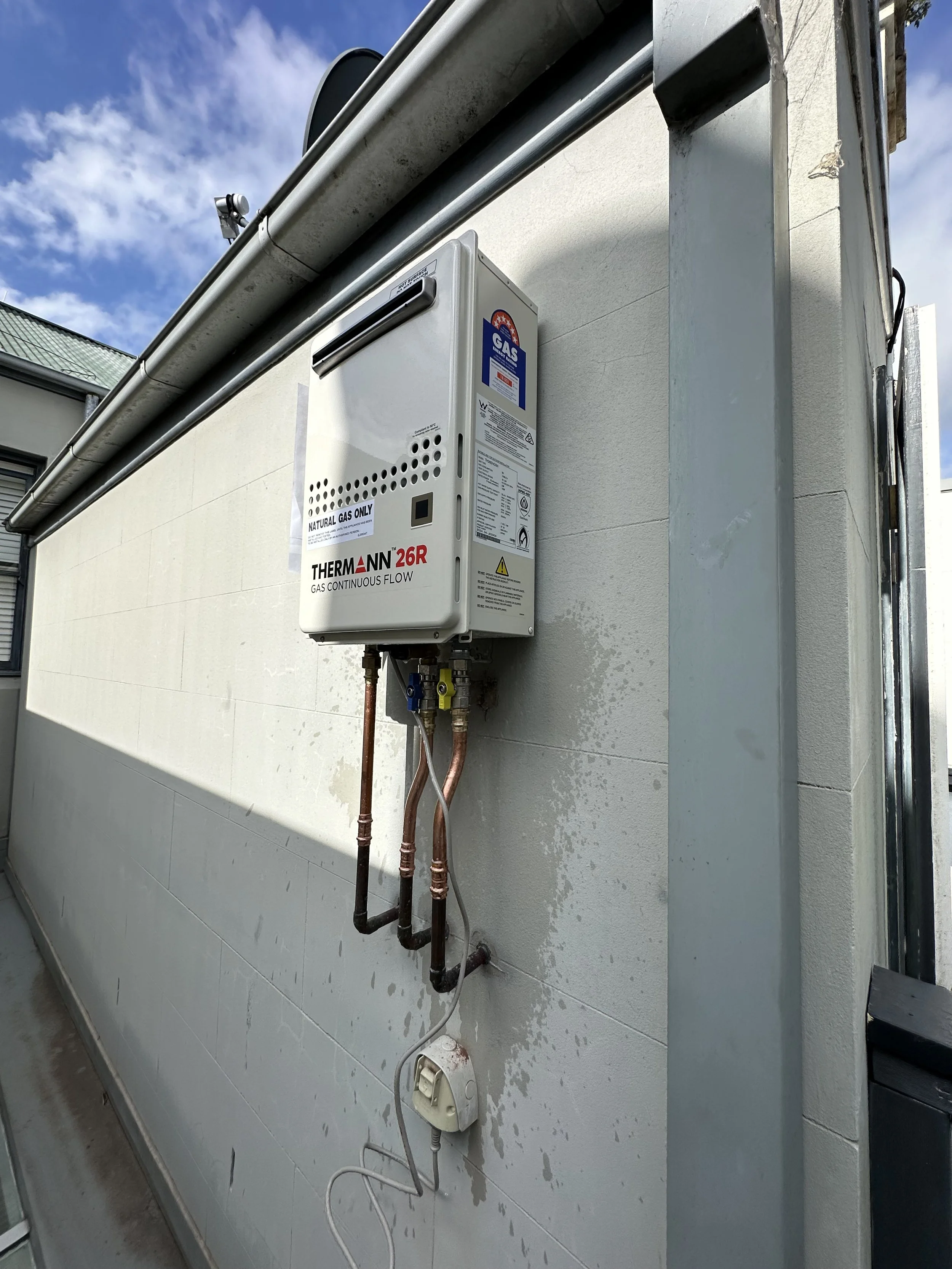 Justin Time Plumbing Gas instantaneous hot water.jpeg