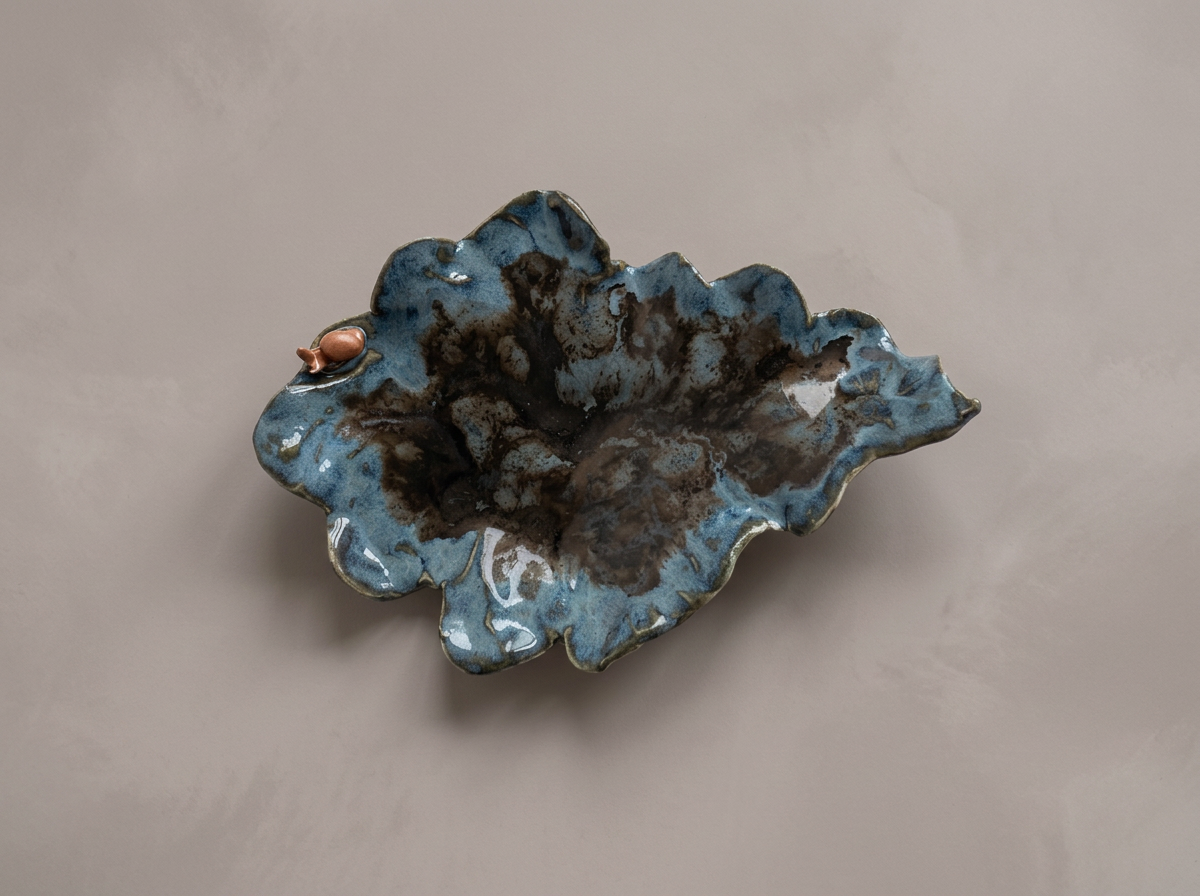Elegant Leaf Ceramic Jewelry Dish