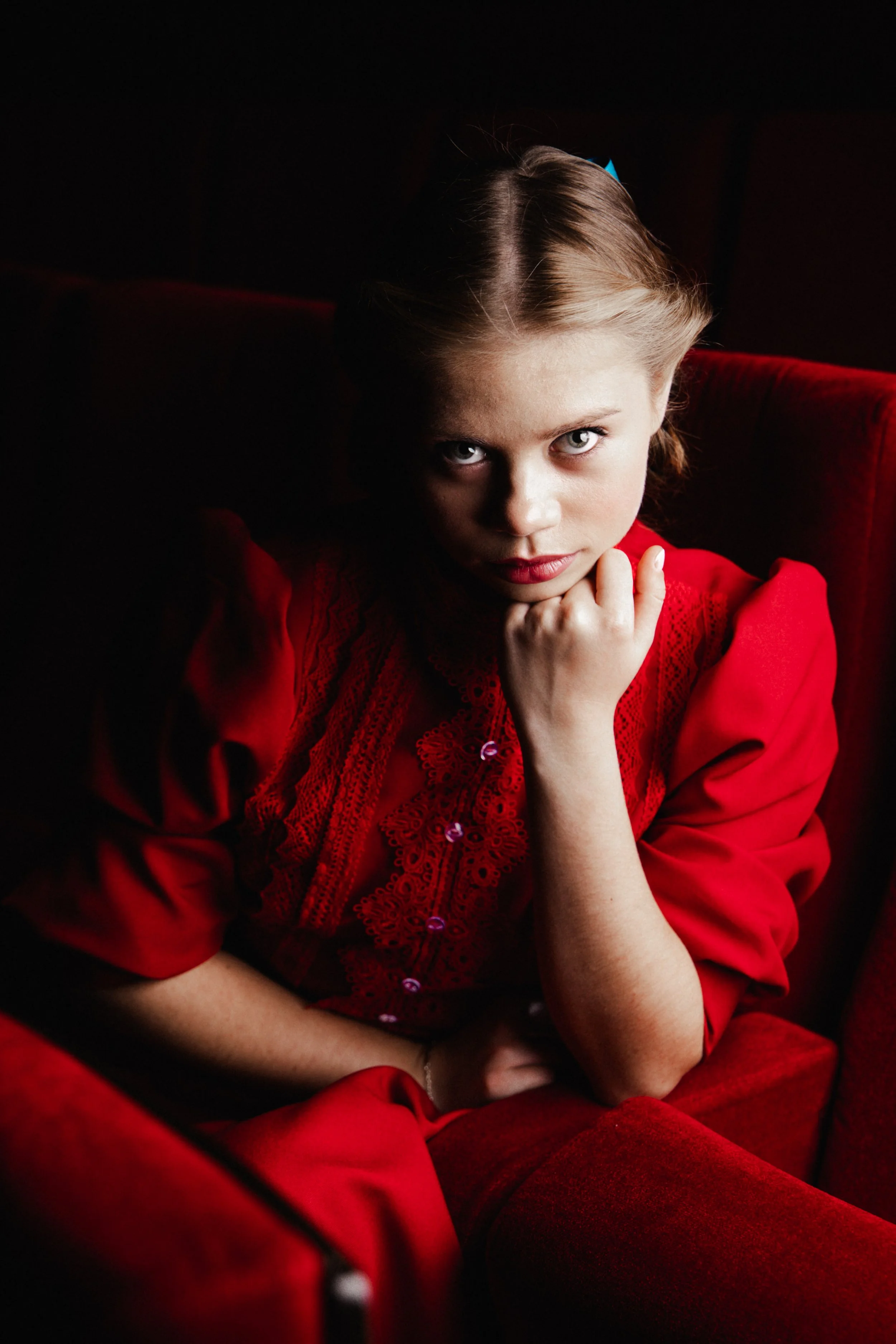 AM film pearl 301020250028.jpg