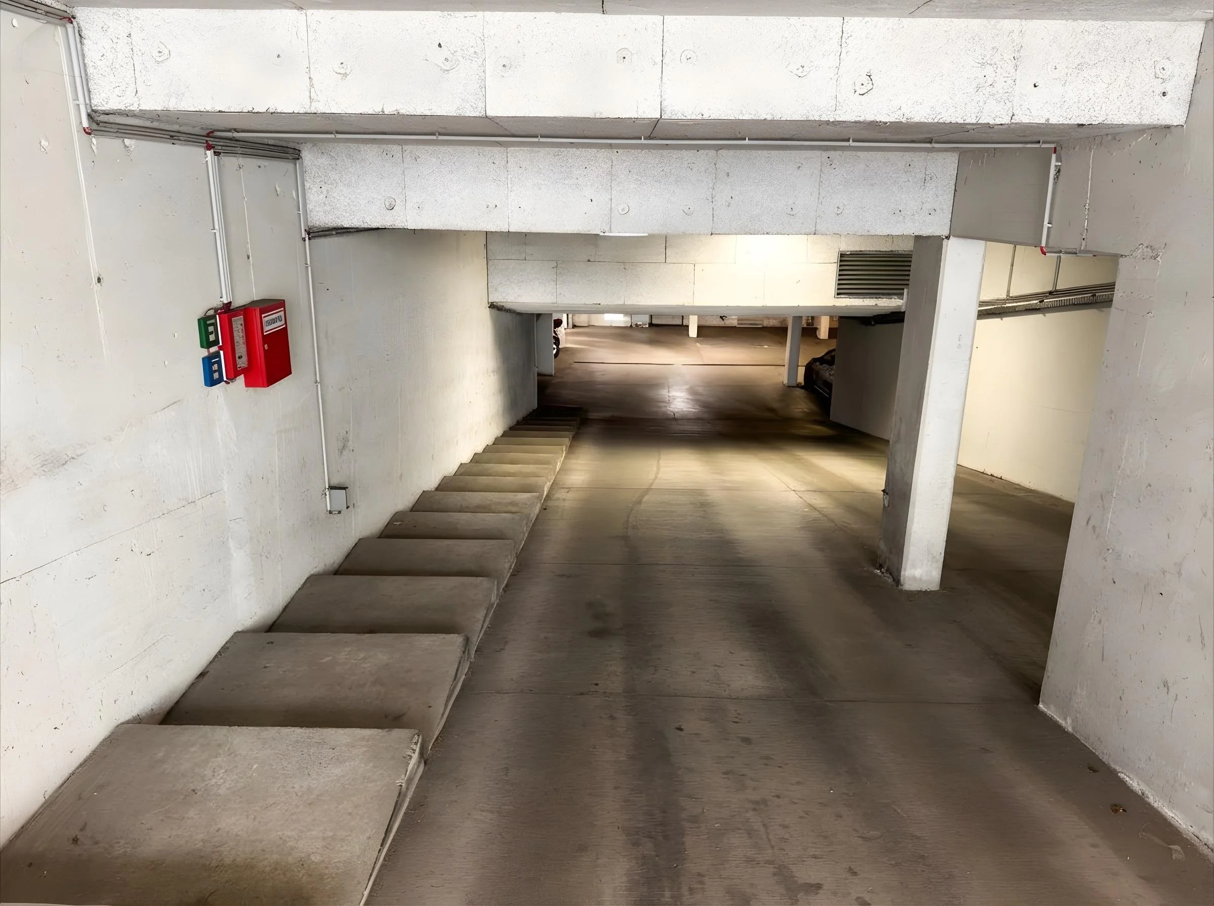 Rampe Einfahrt Garage.png