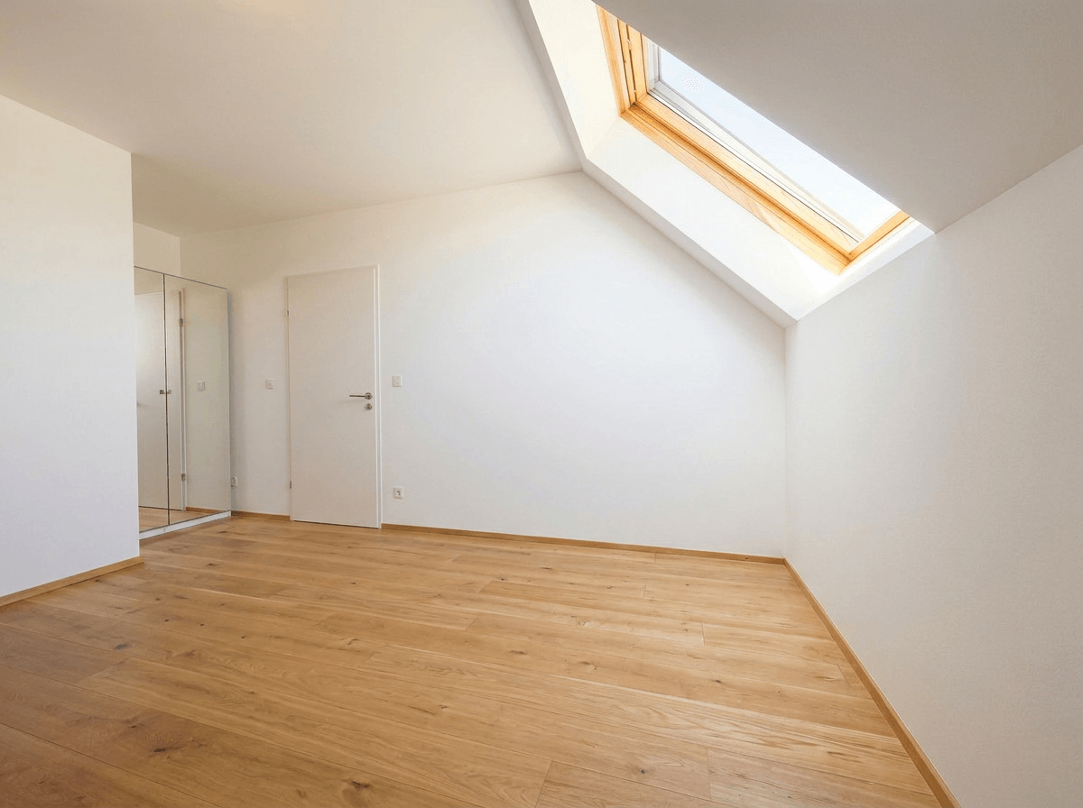 Schlafzimmer 1 leer.png