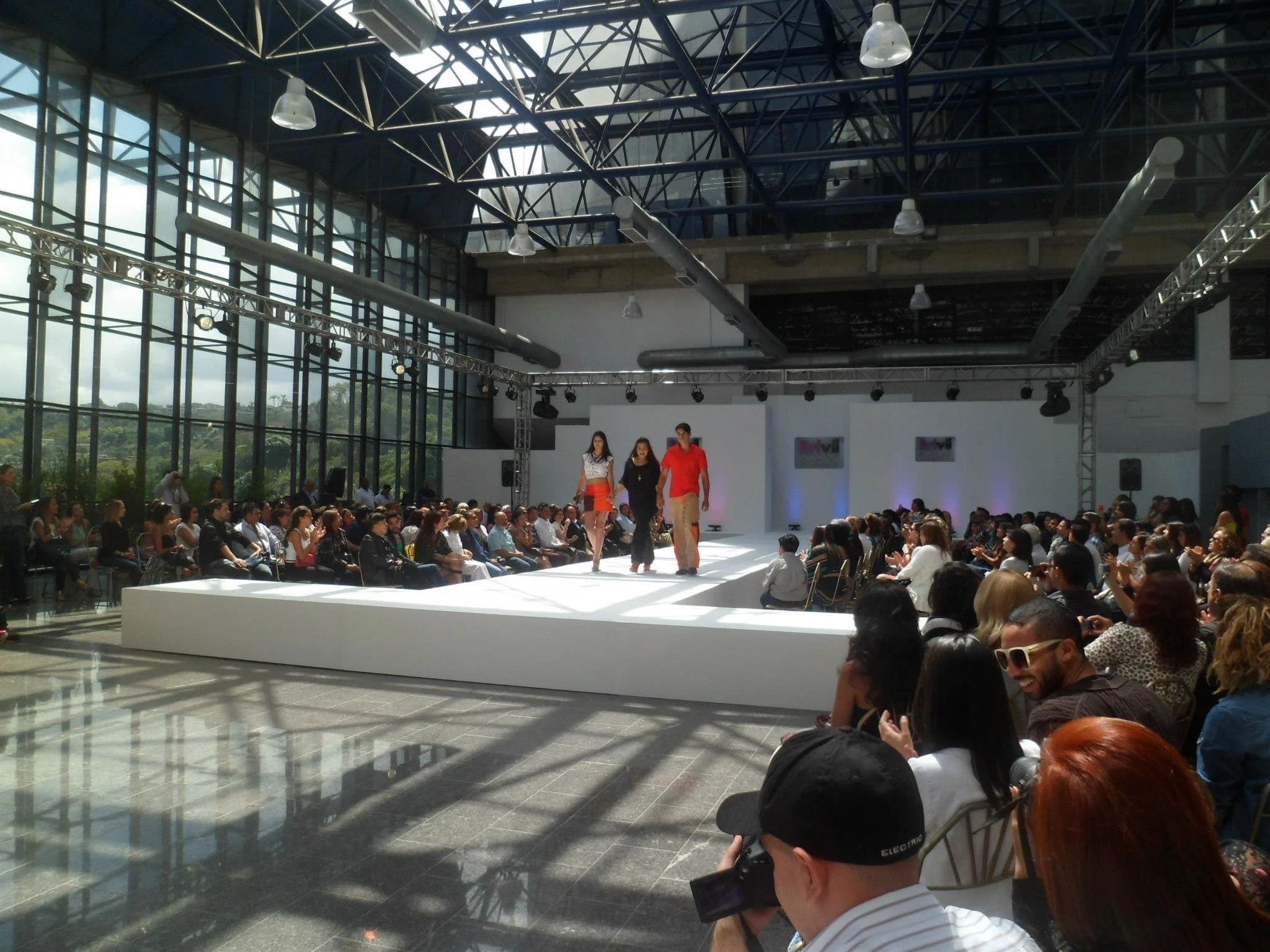 During my four years at the Brivil Institute in Caracas, Venezuela, I had the opportunity to develop several fashion shows that reflected my growth and evolution. Each academic year culminated with a major event where I would present my projects and 