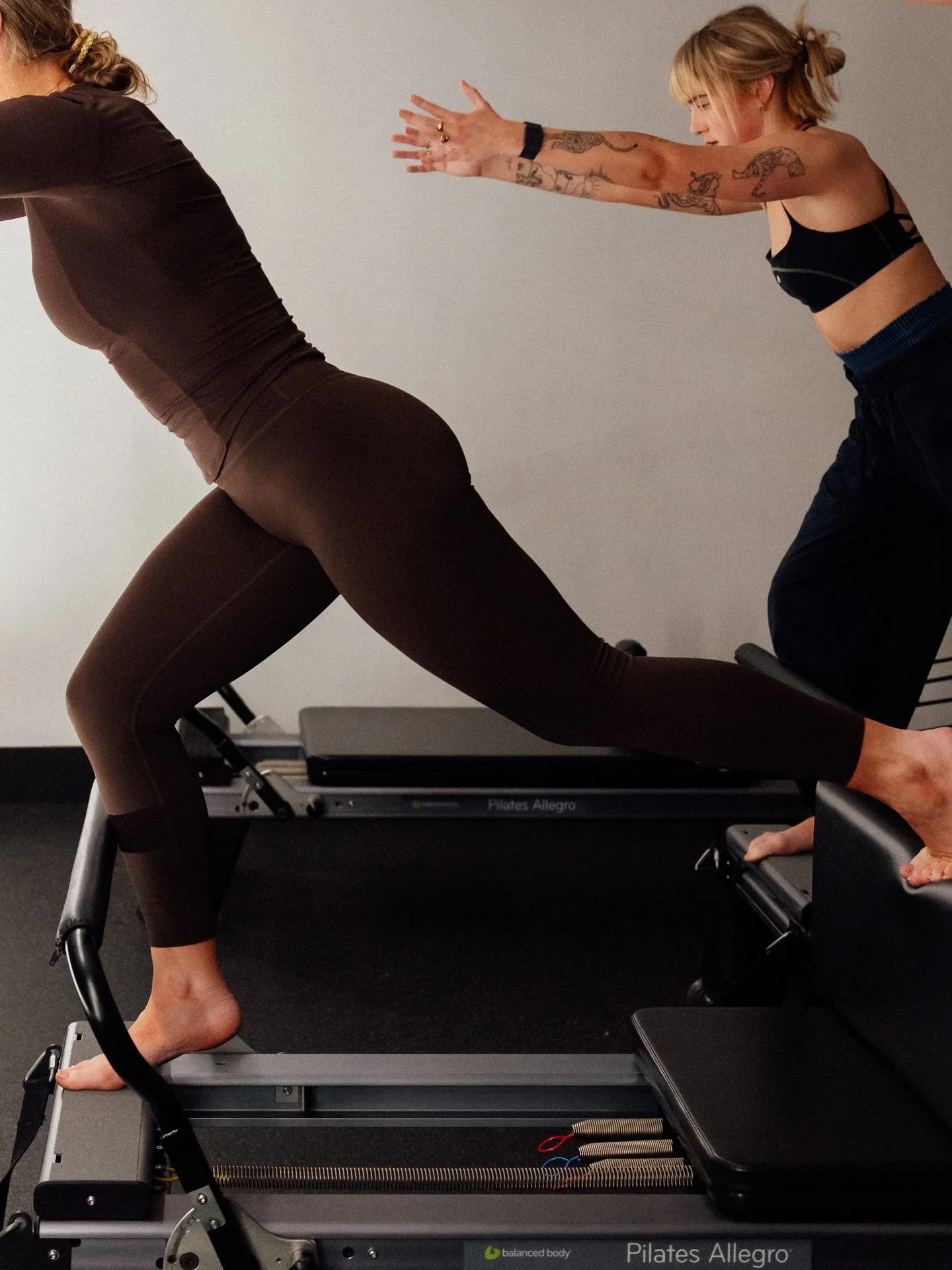 It&rsquo;s a busy week at @sculptbelfast. Here are the final few spots remaining ❤️&zwj;🔥

Today :  &bull; 1PM with @mariamcphillips (1 spot left)

Wednesday :  &bull; 7:45AM with @lizi_watt (1 spot left) &bull; 8:45AM with @emmamcclay_ (1 spot left