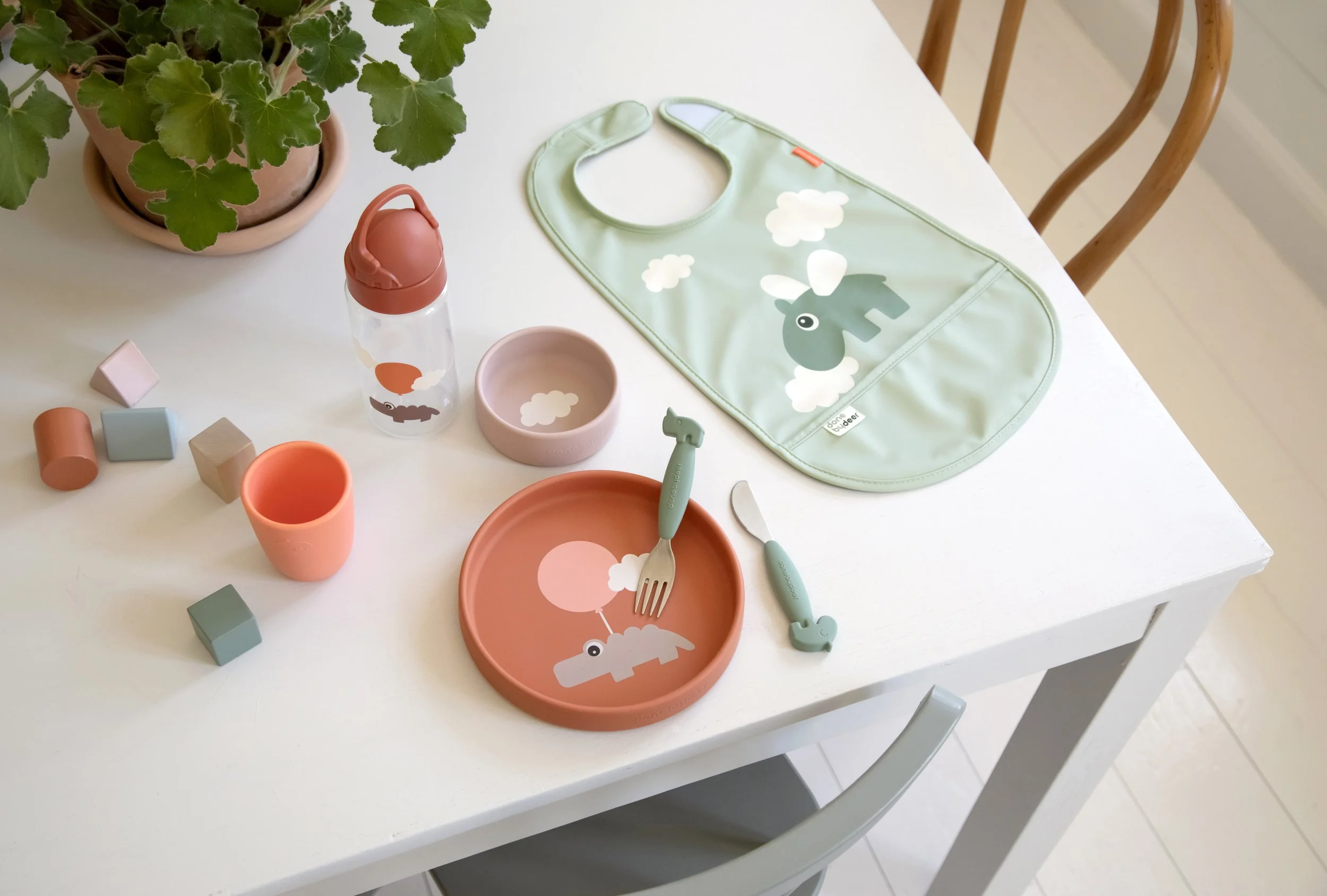 silicone-dinnerset-happy-clouds_0227_hrs.jpg
