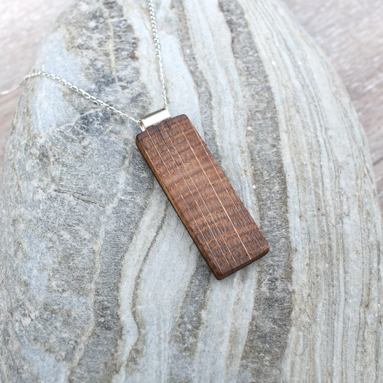 Small Endgrain Oak & Purpleheart Pendant