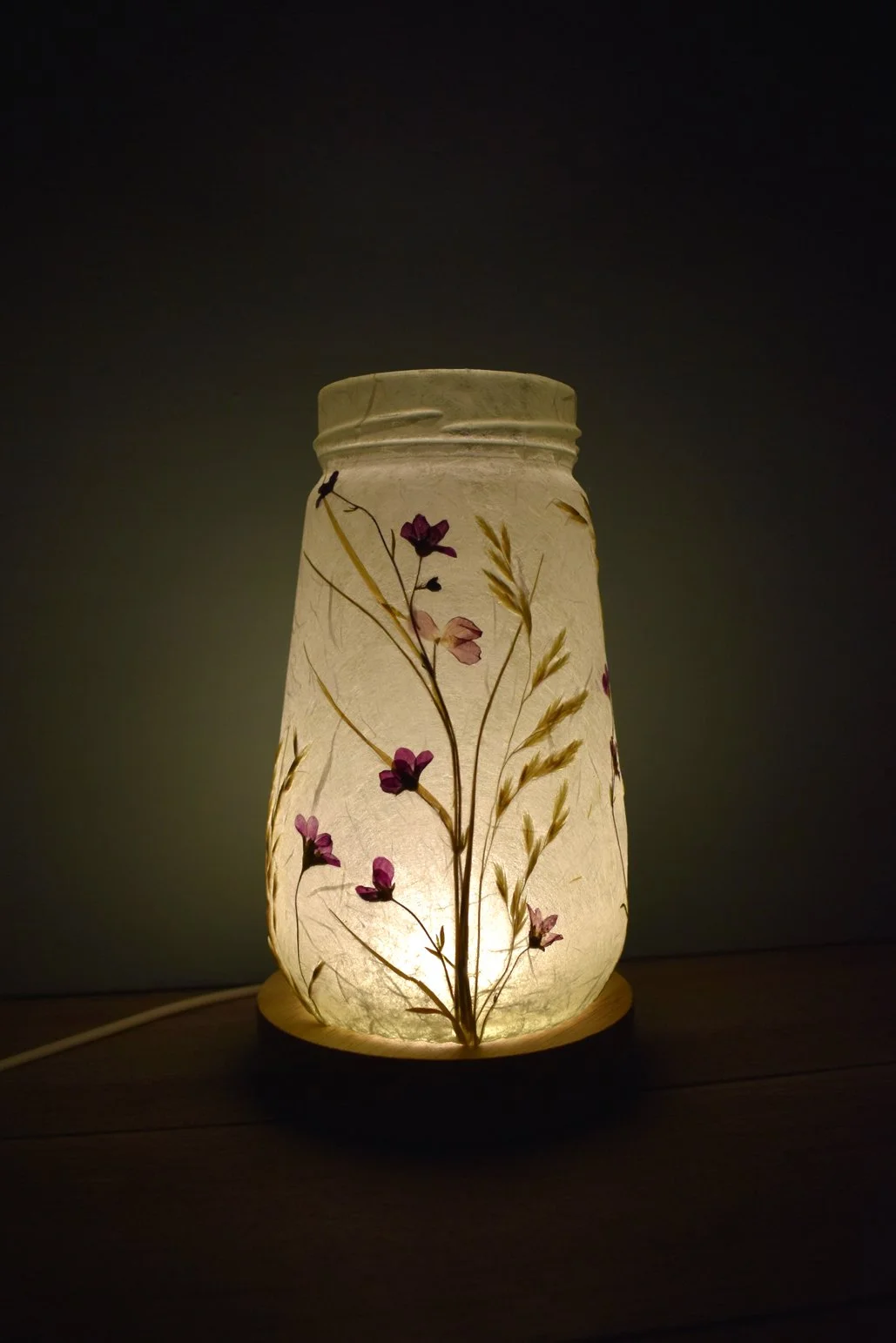 LAN501e-Made-on-a-Hill-Lantern.jpg