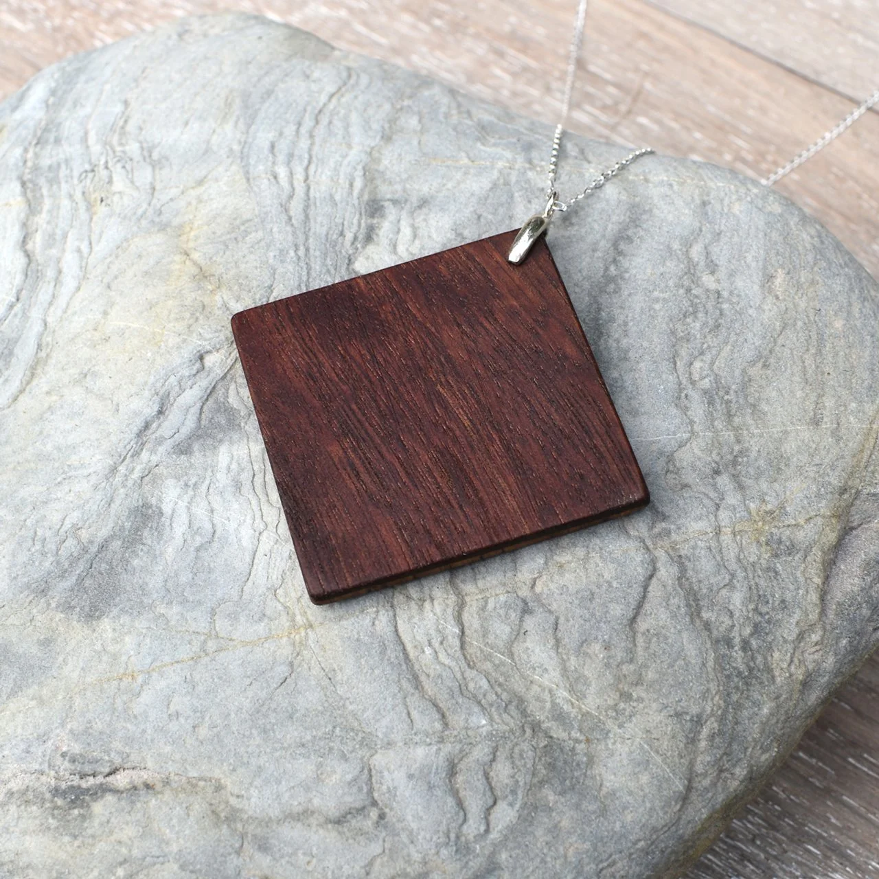 PEN039es-Made-on-a-Hill-Pendant.jpg