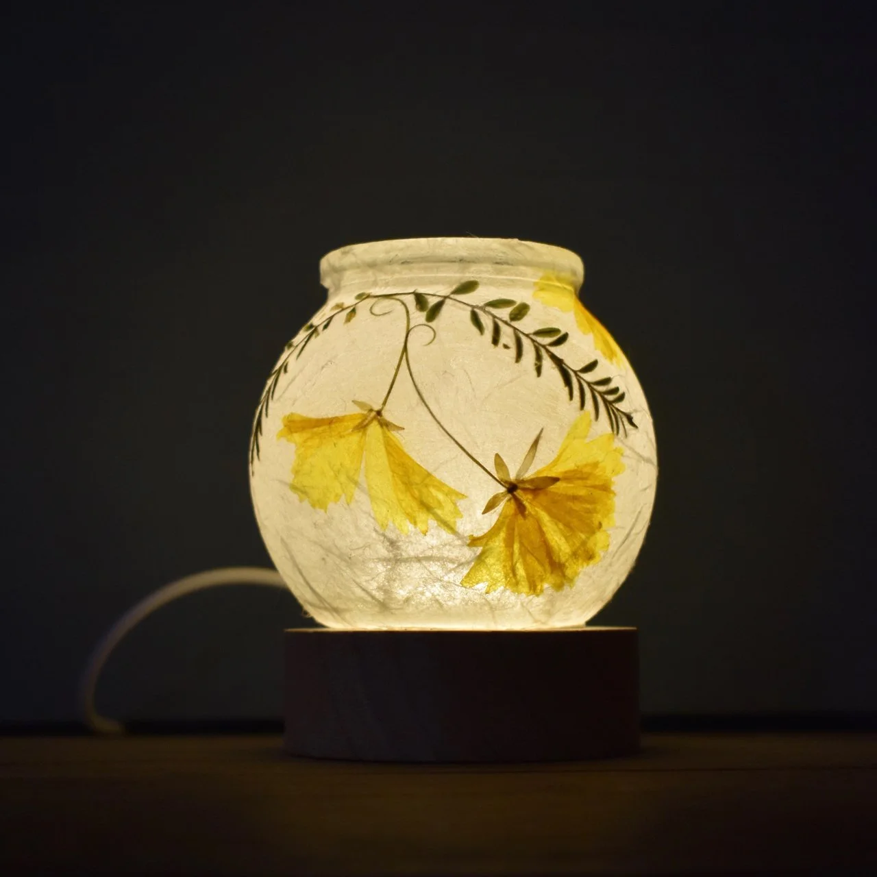 Tiny Golden Coreopsis Lamp