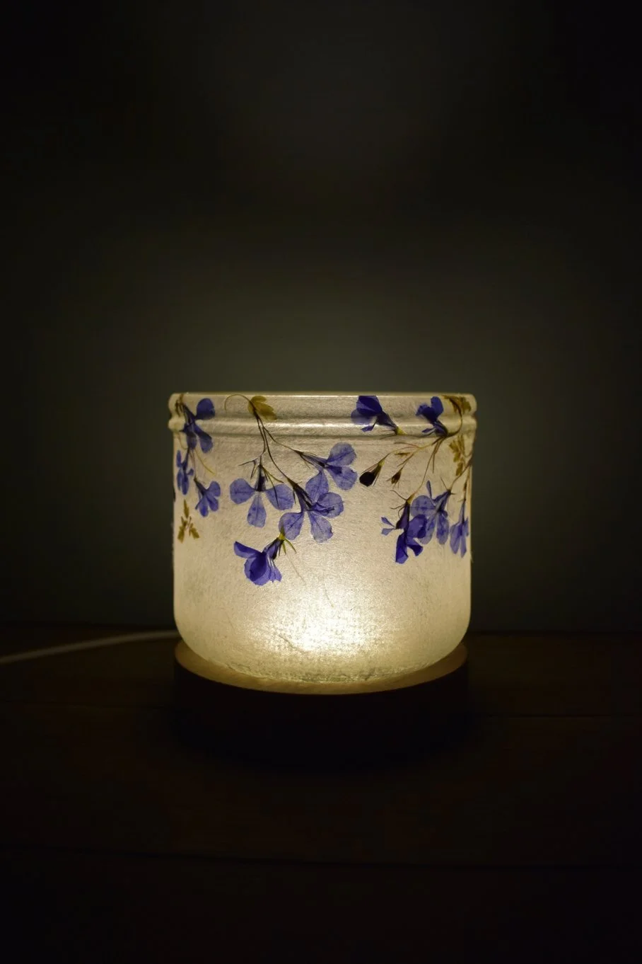 LAN494b-Made-on-a-Hill-Lantern.jpg