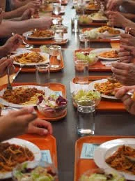 Faciliter l’achat local dans la restauration collective : mon amendement adopté en commission !